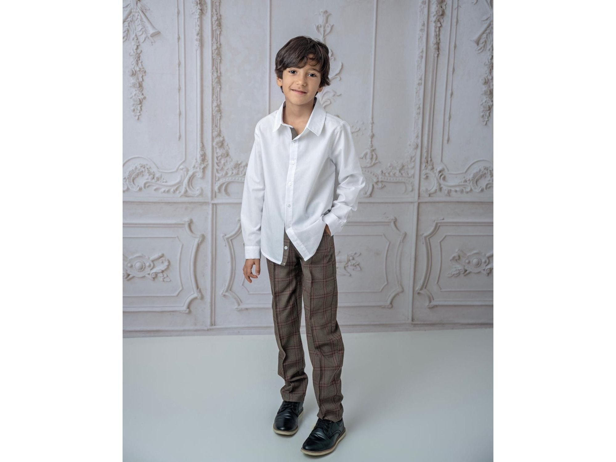 Unisex Petite Maison Blair White Cotton Button Down Shirt with Estate Tweed Trim and Tweed Pants — Image 3