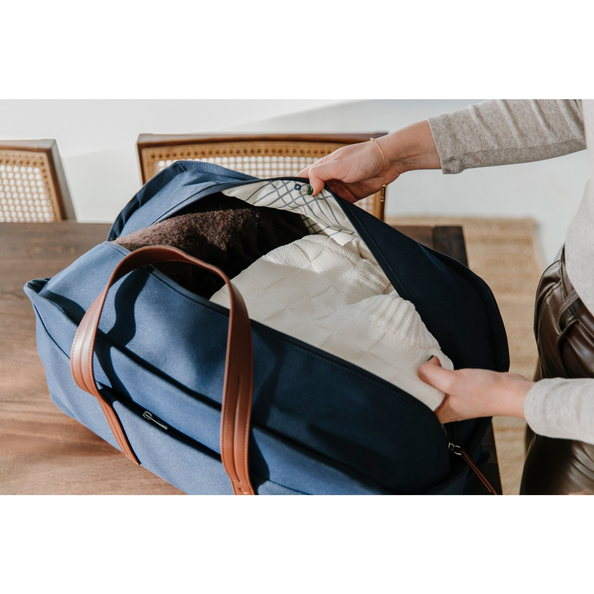 Virtuosa Wheeled Duffel — Image 8
