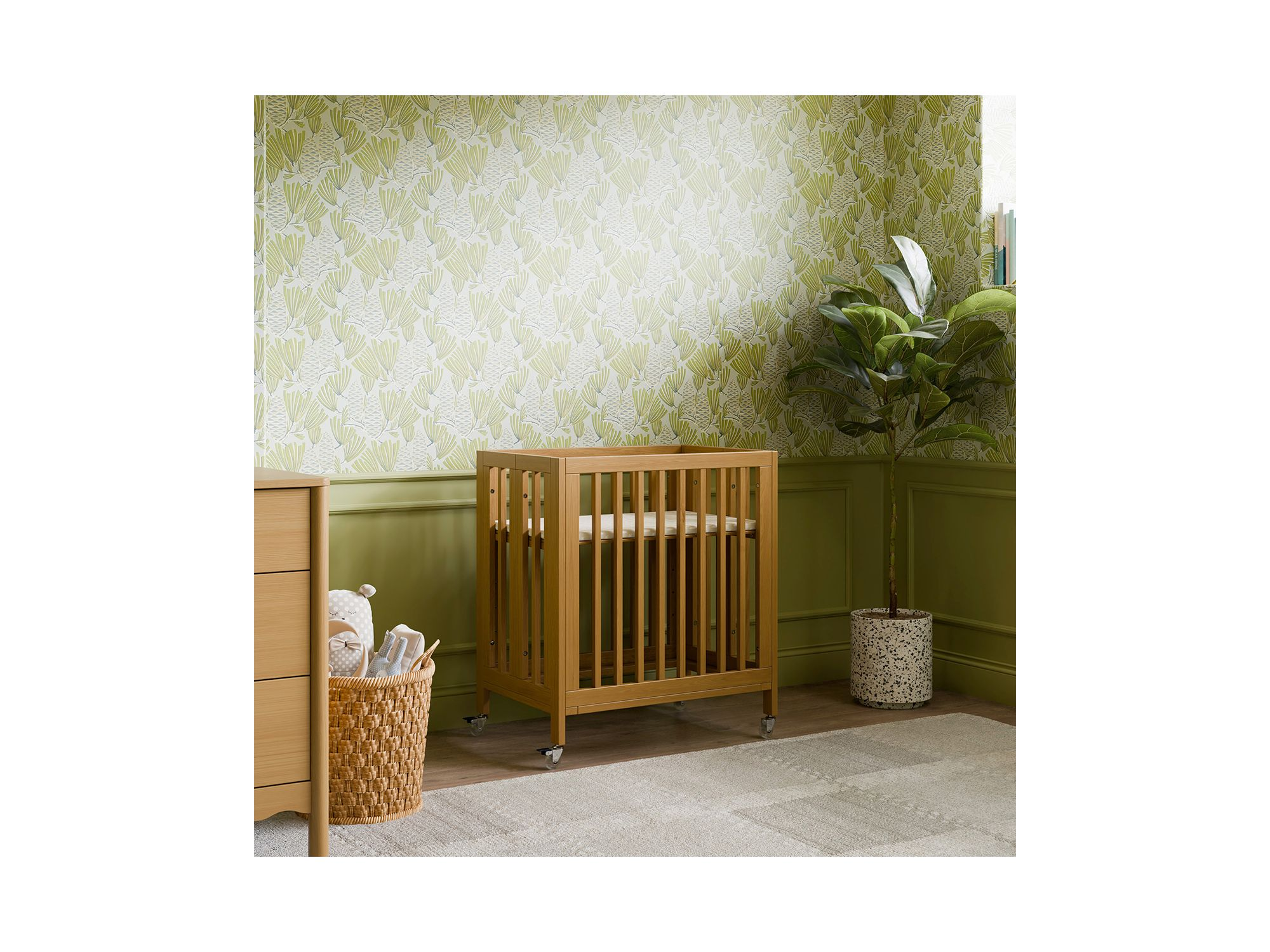 Rolli 9 in 1 Convertible All Stages® Crib with Bassinet & Toddler Bed Conversion Kits — Image 7