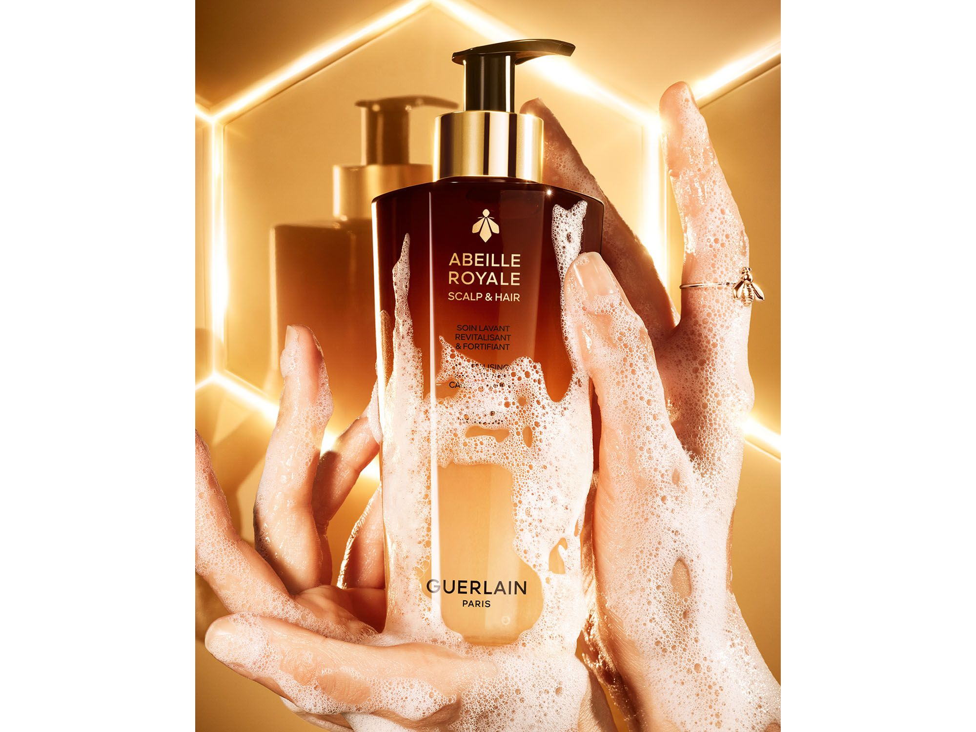 Abeille Royale Revitalizing & Fortifying Care Shampoo 9.8 oz. — Image 5