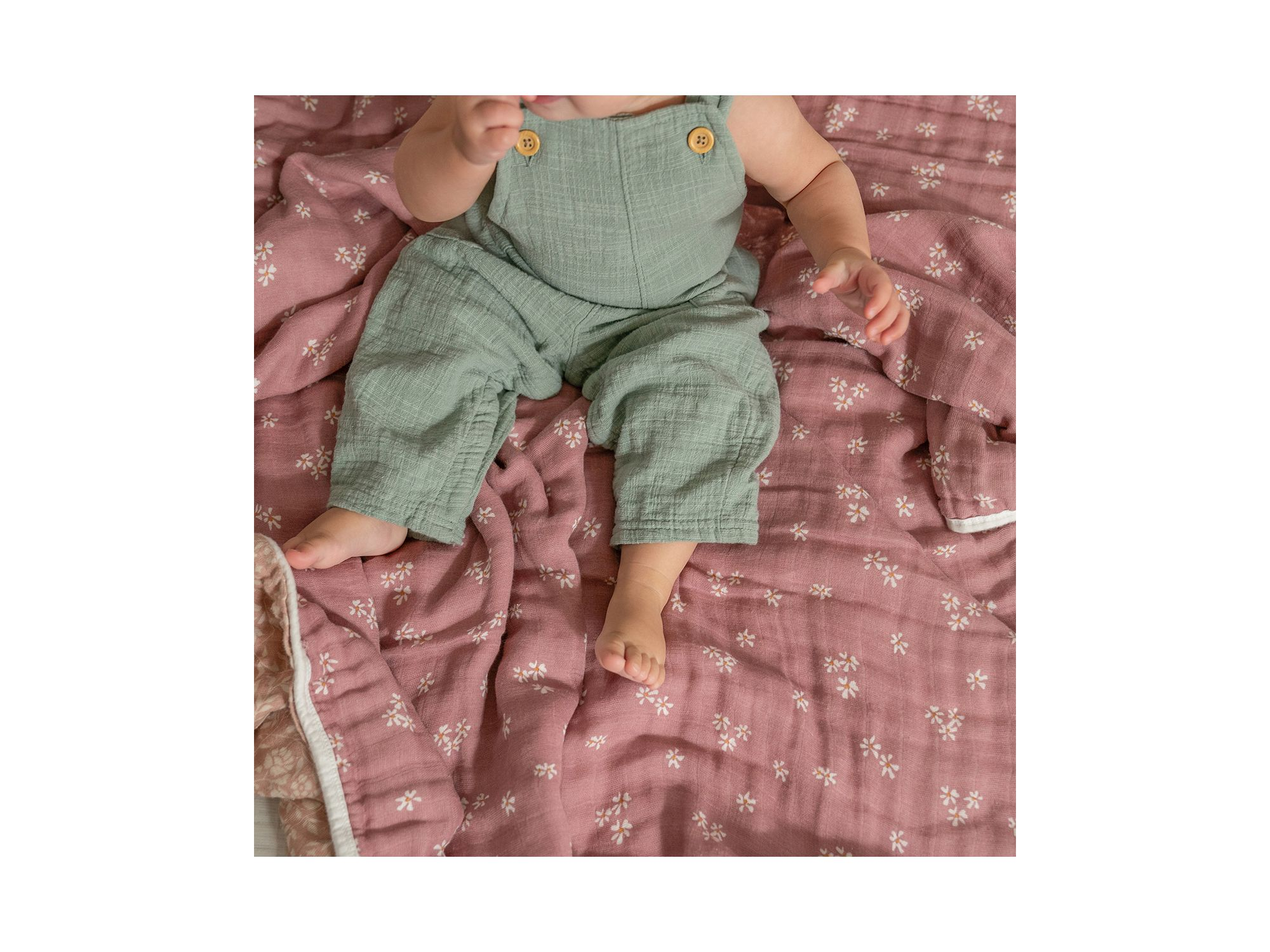 Floral Muslin Dream Blanket — Image 4