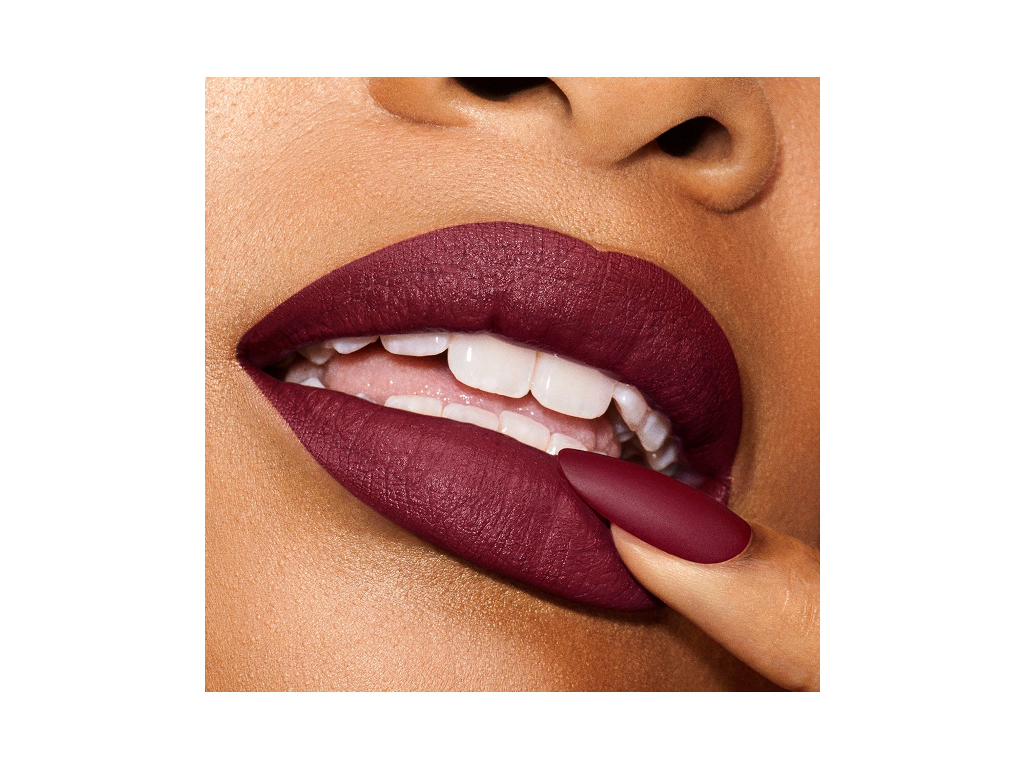Pure Color Explicit Silk Matte Lipstick — Image 4