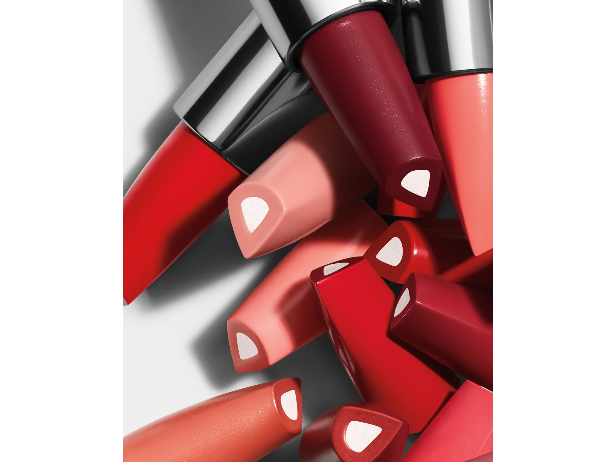 Dramatically Different™ Lipstick Shaping Lip Colour — Image 3