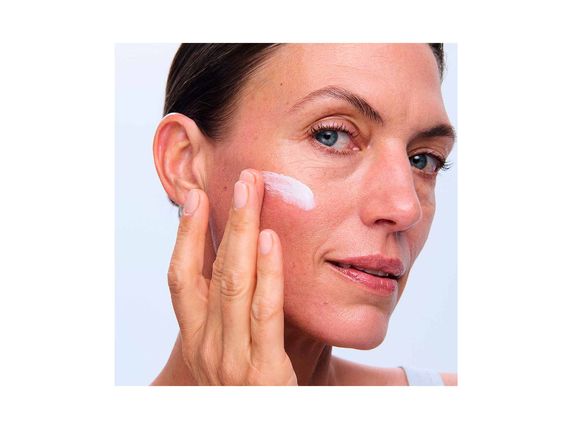 Super Restorative Day Moisturizer SPF 15 Sunscreen 1.7 oz. — Image 8
