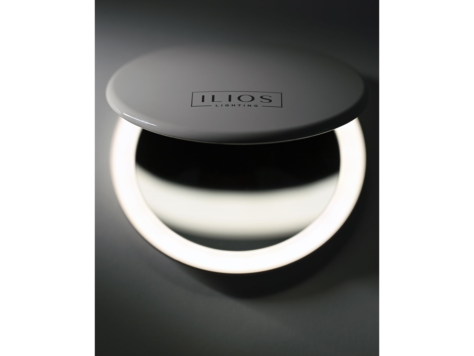 1x/10x LED Compact Mirror — Image 5