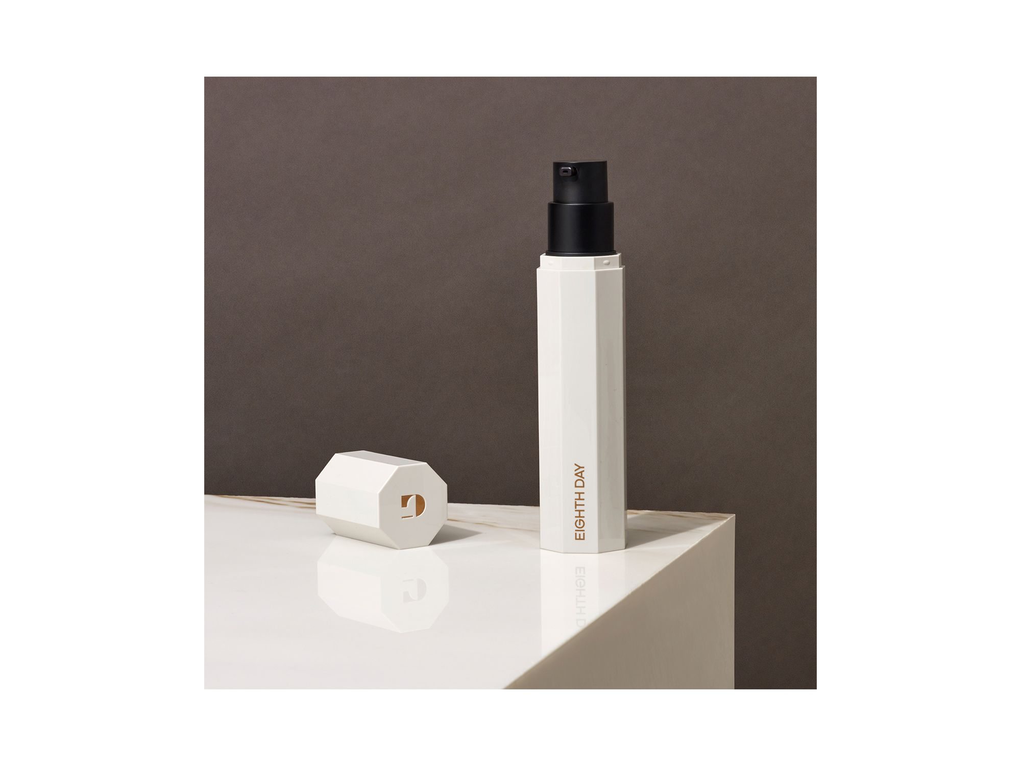 Rejuvenating Priming Moisturizer SPF 30 1 oz. — Image 3