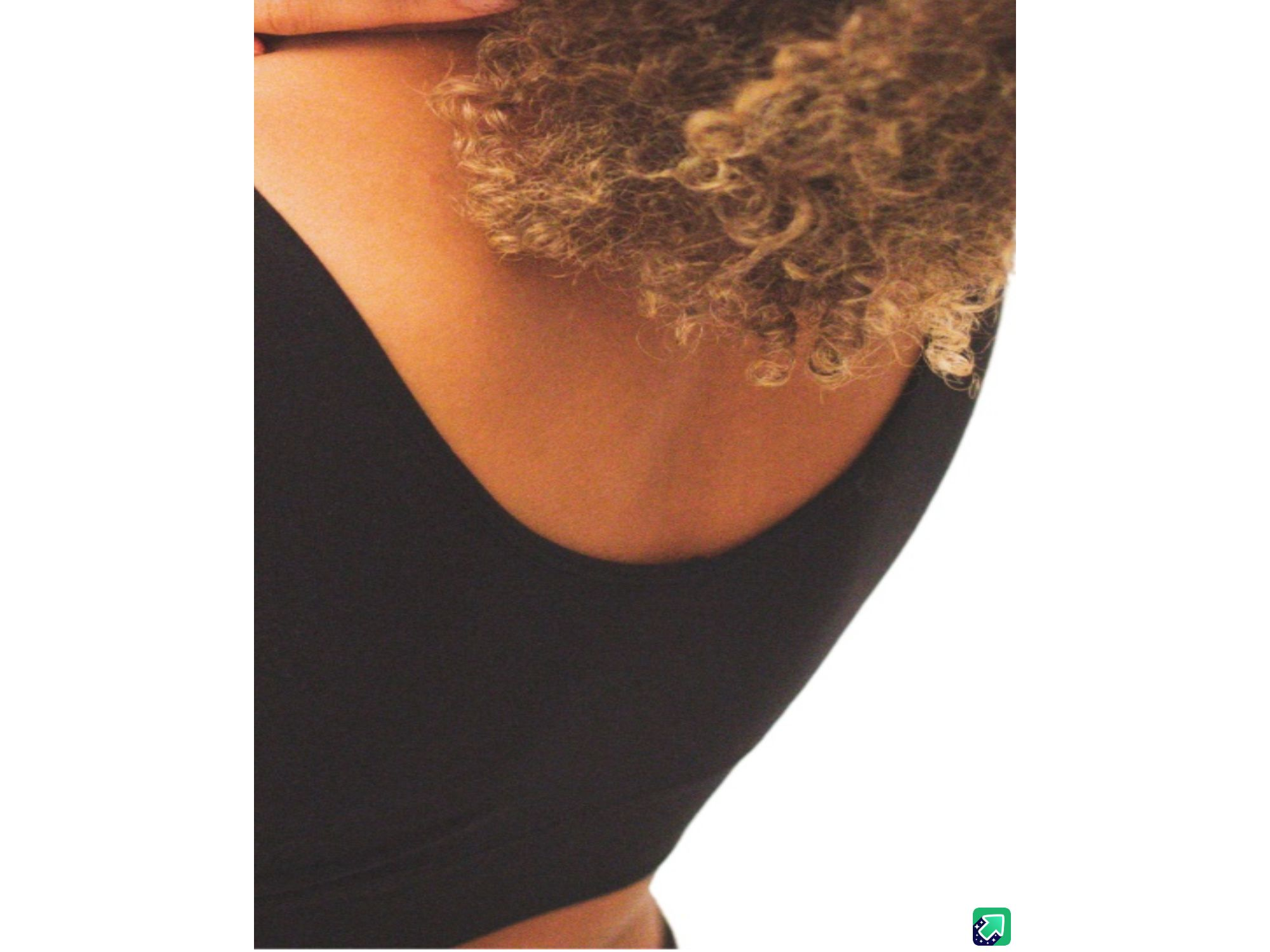 Soft Reversible V Crop Top Bralette — Image 3