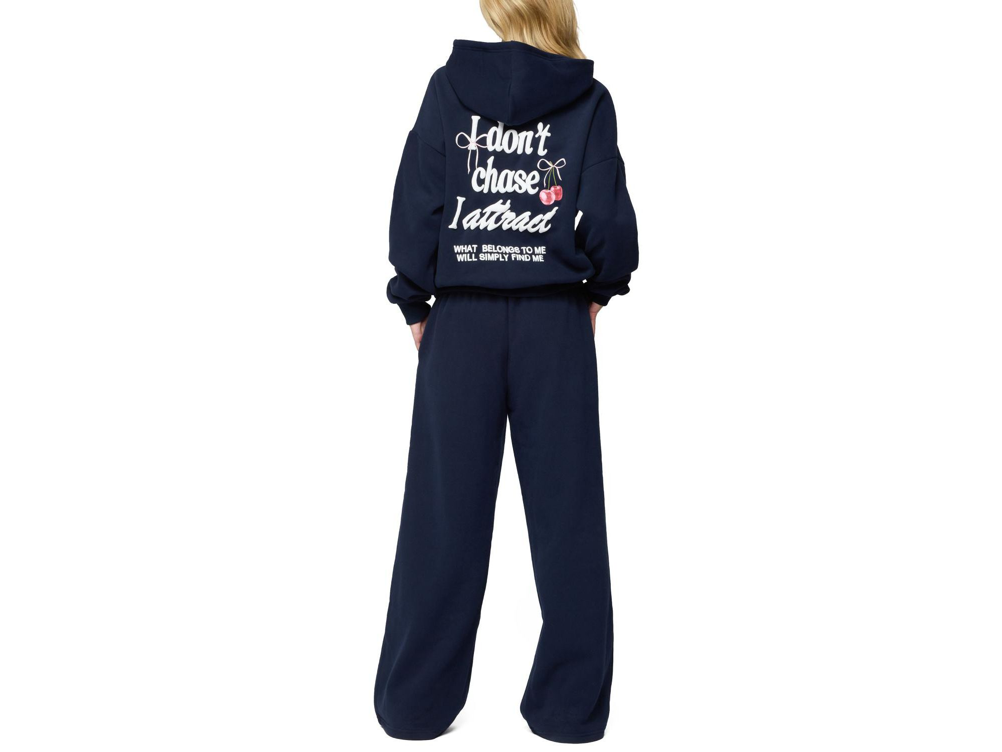 I Don'T Chase I Attract Hoodie — Image 4