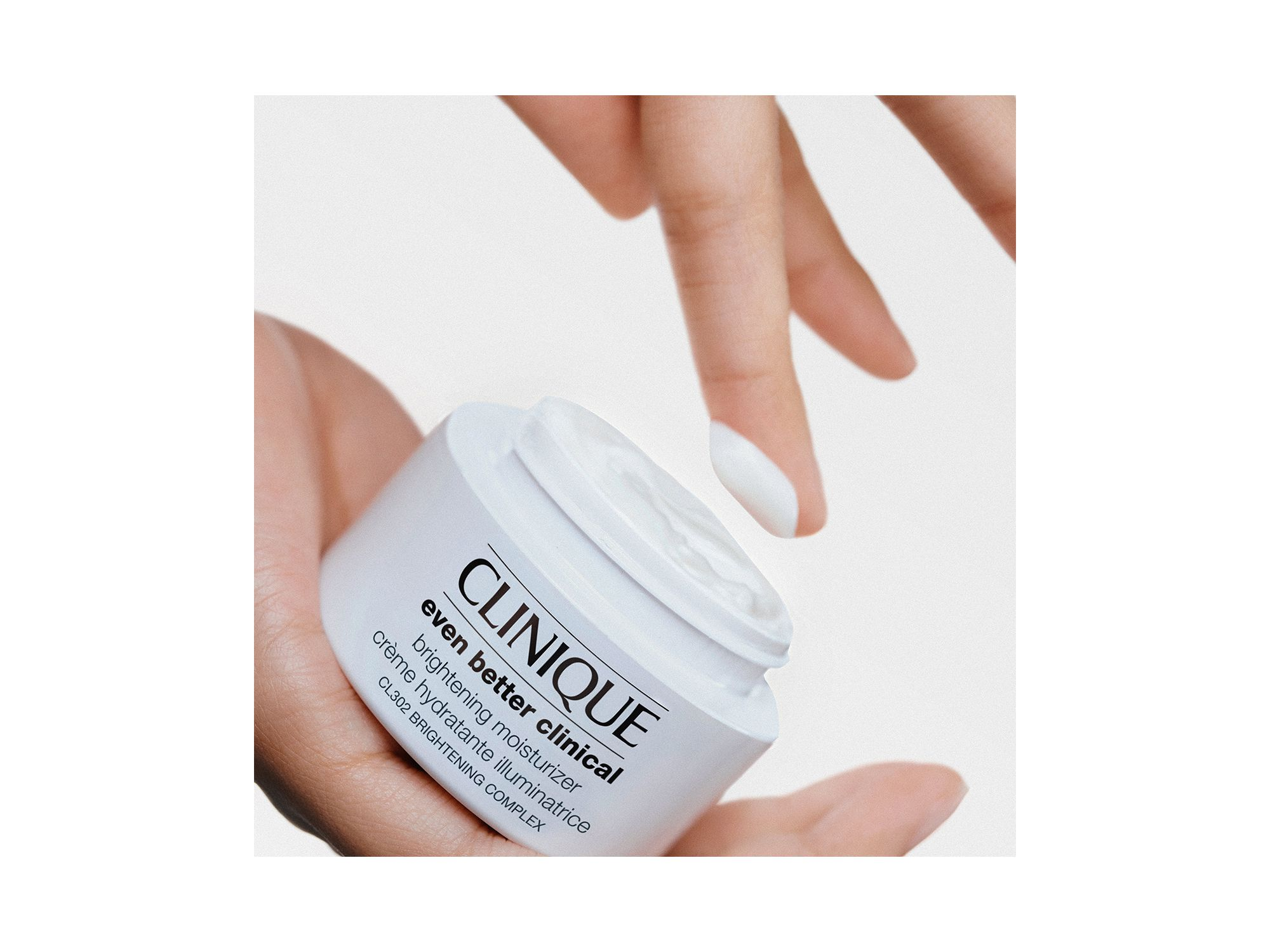 Even Better Clinical Brightening Moisturizer — Image 8