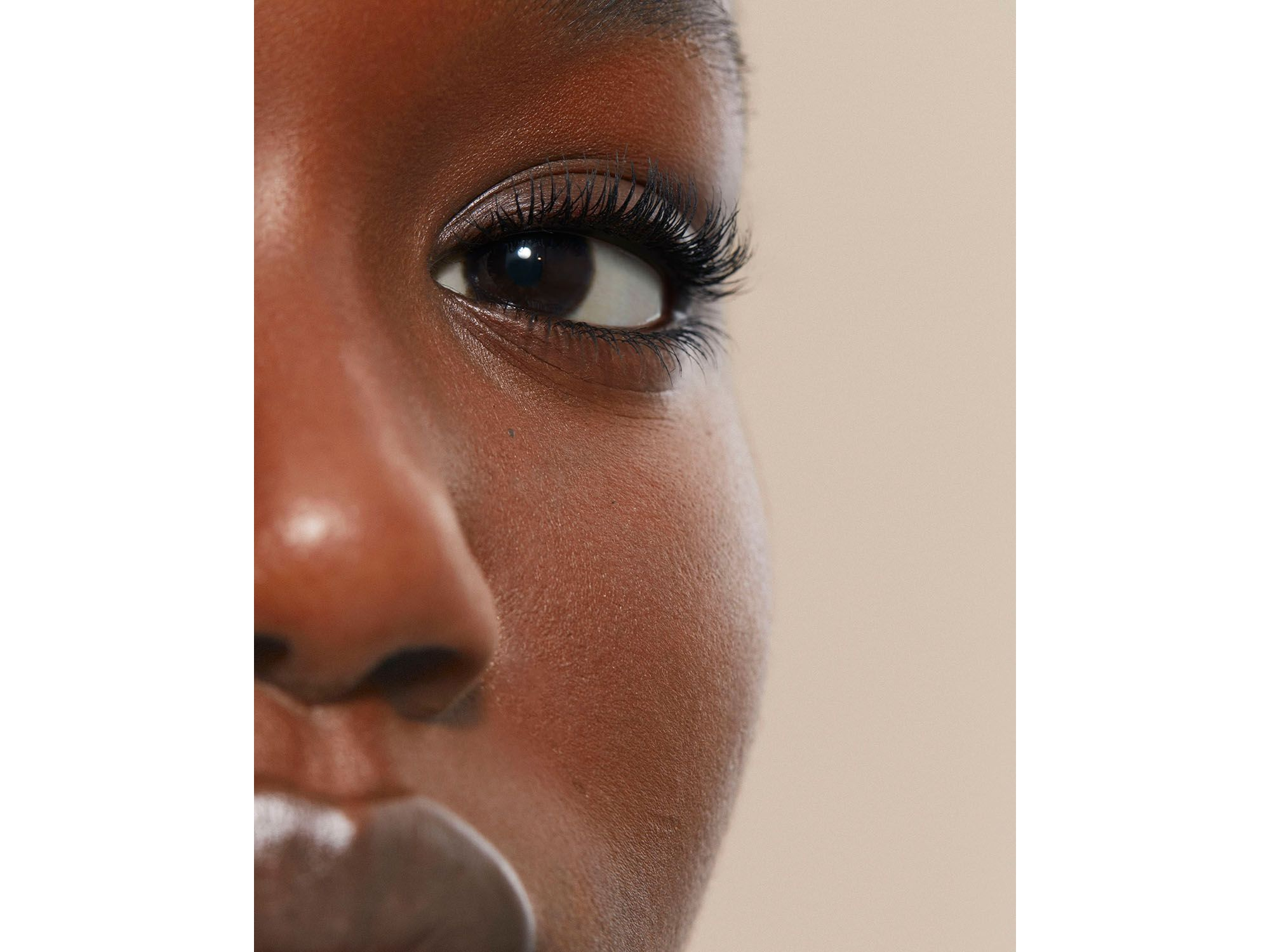 Eyes To Kill Volumizing & Lengthening Mascara — Image 3