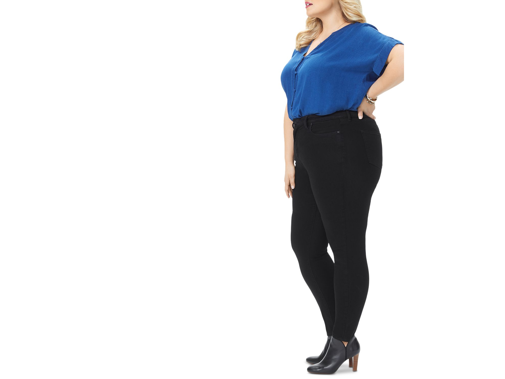 Ami Skinny Jeans in Black — Image 4