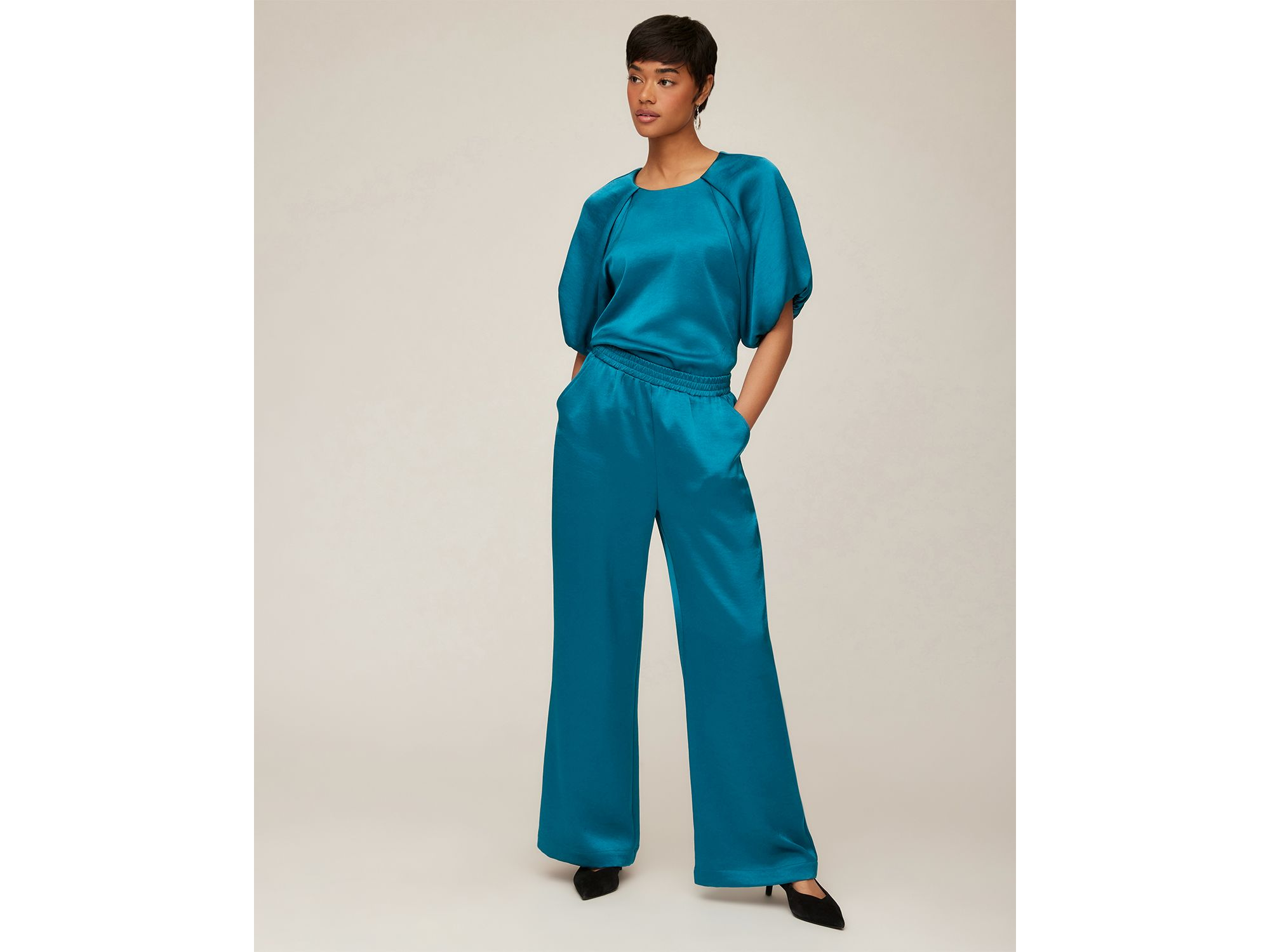 Puff Sleeved Satin Top — Image 4