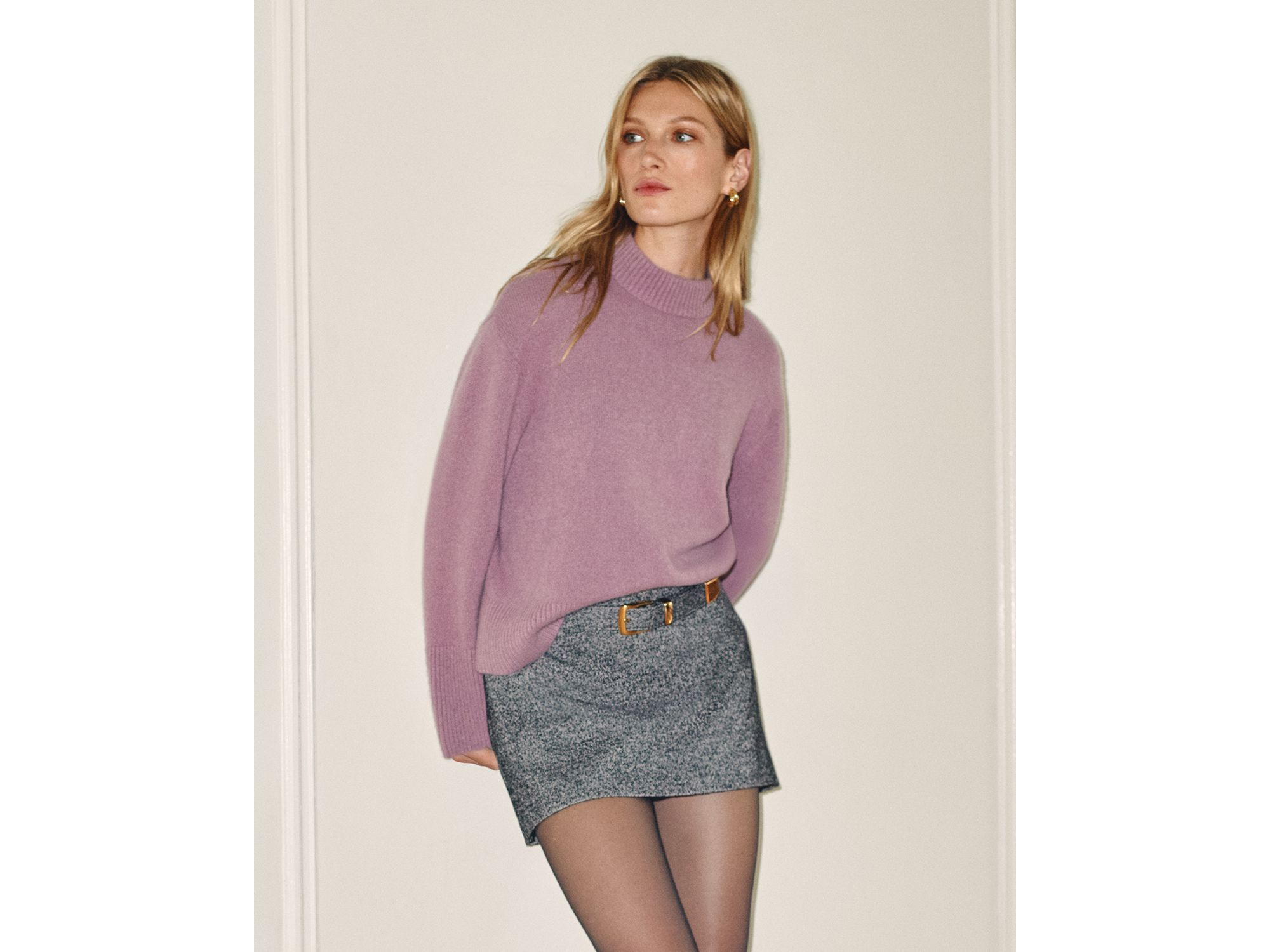 100% Cashmere Boxy Crewneck Sweater - Exclusive — Image 3