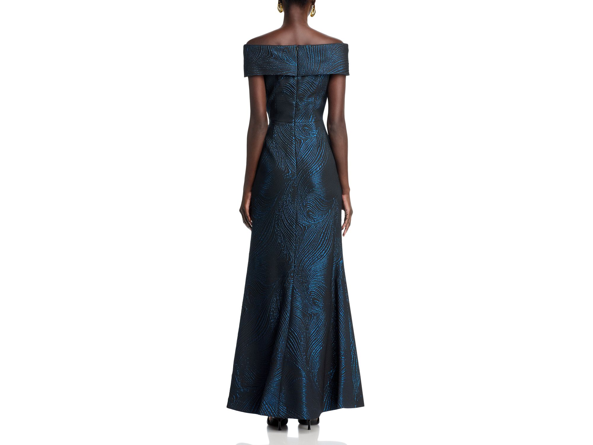 Metallic Jacquard Wavy Pattern Portrait Gown — Image 4