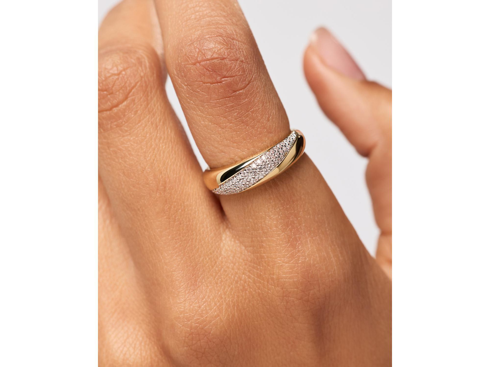 Kira Dome Band Ring — Image 3