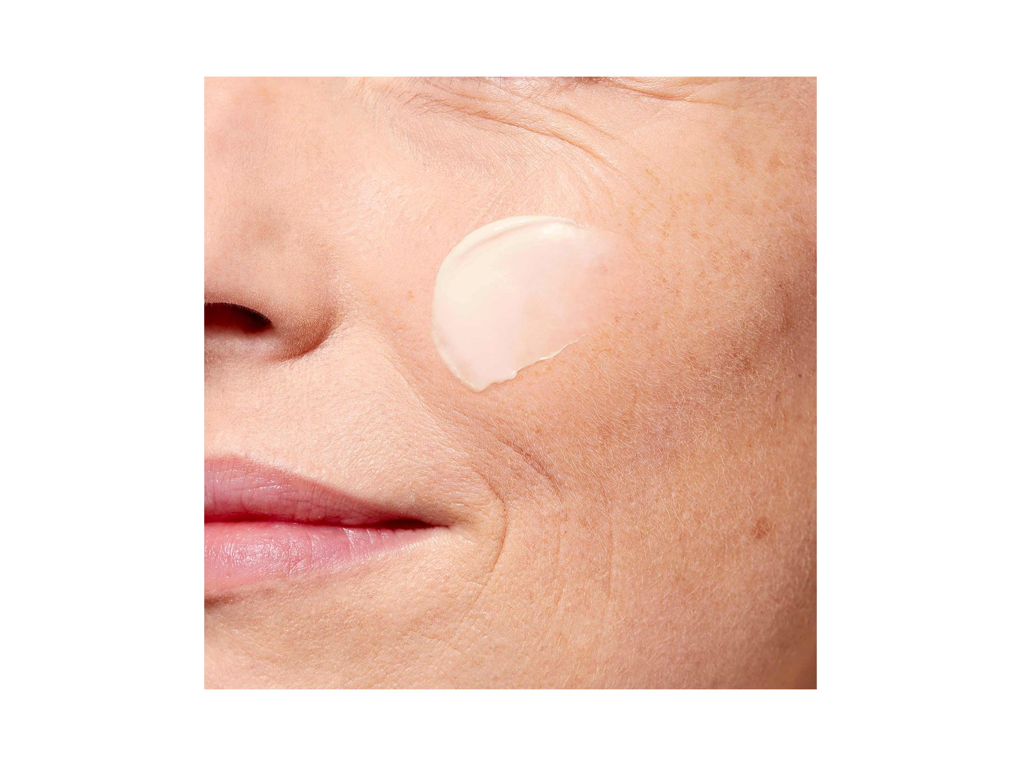 Super Restorative Day Moisturizer SPF 15 Sunscreen 1.7 oz. — Image 4