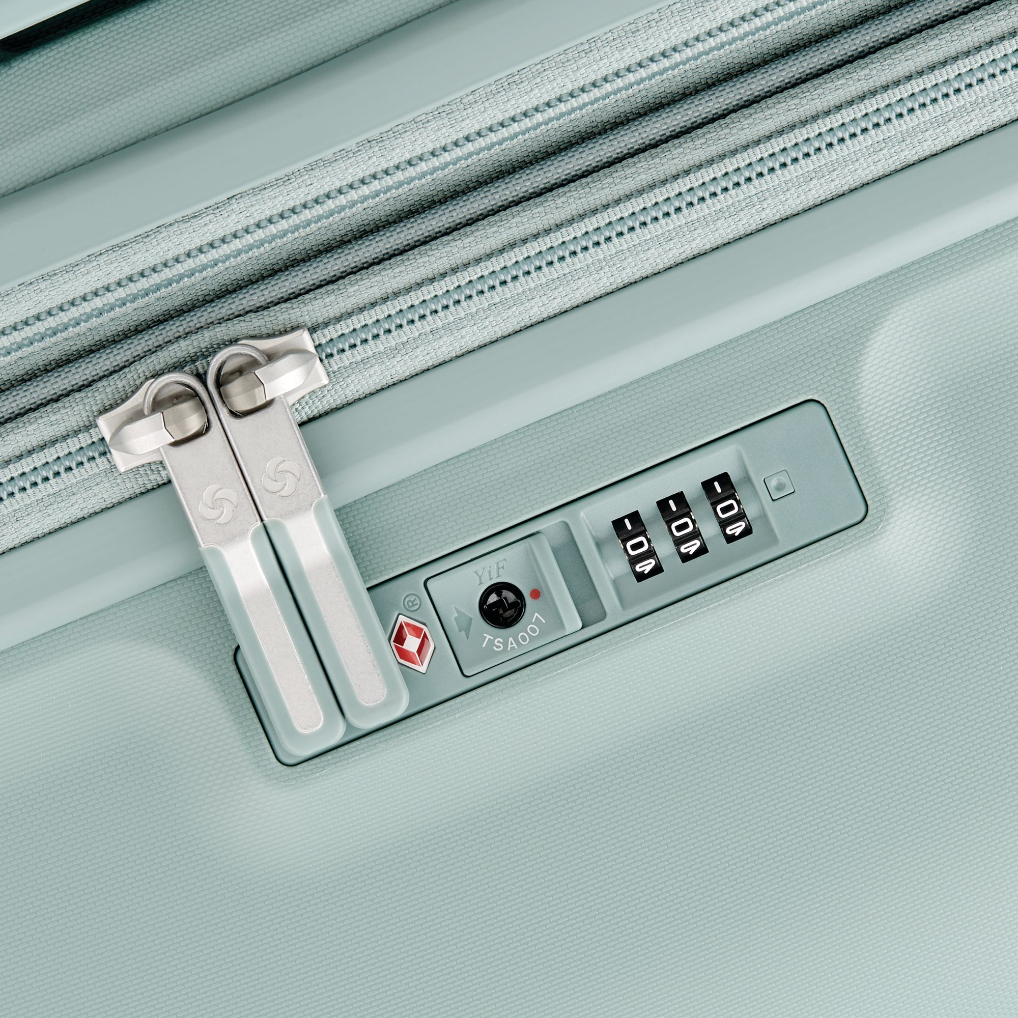 Elevation™ Plus Large Spinner Suitcase — Image 3