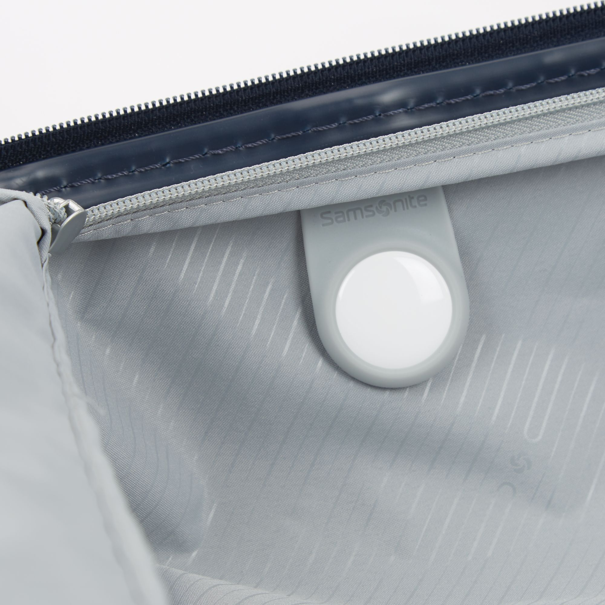 Elevation™ Plus Medium Glider Suitcase — Image 10