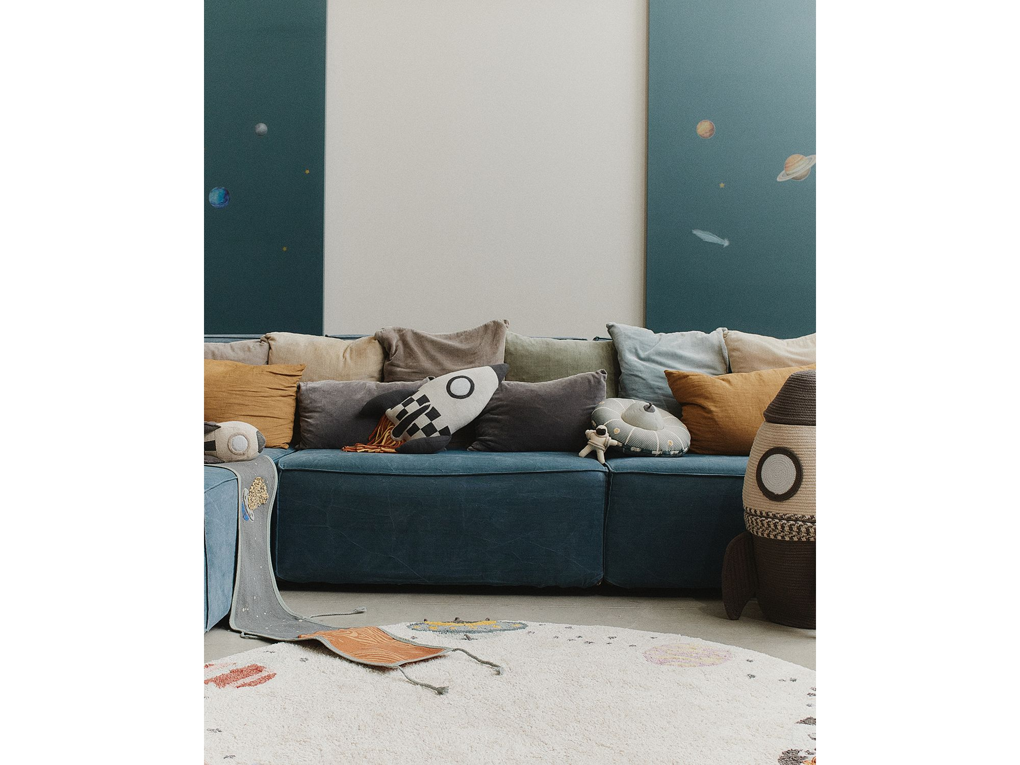 Mom, I want to be an astronaut Interstellar Round Area Rug, 4'7" x 4'7" — Image 5