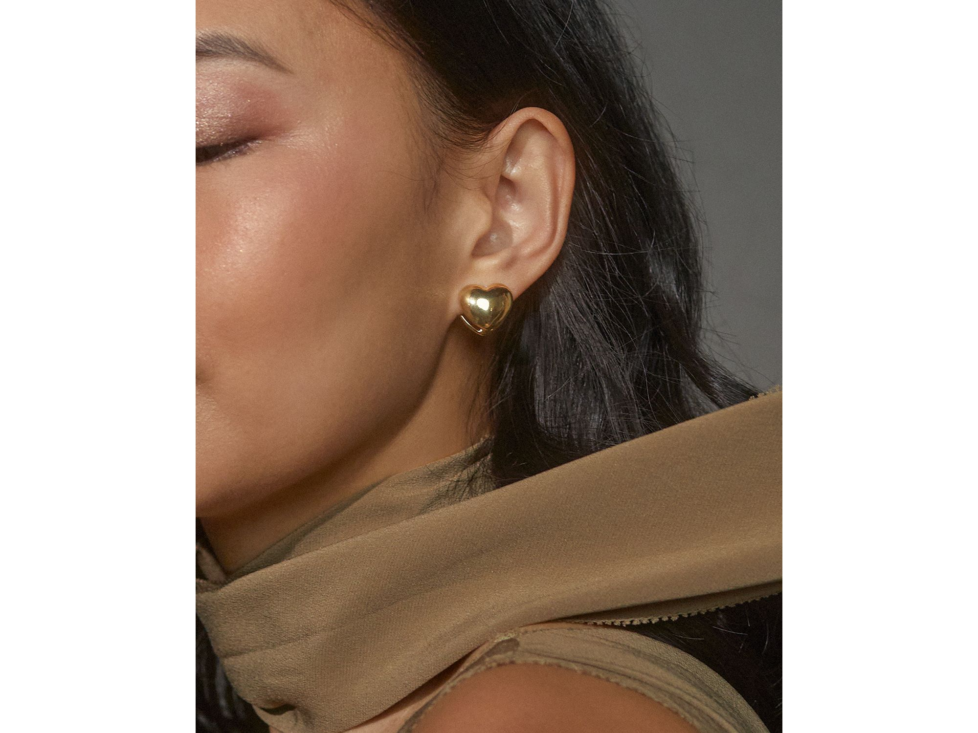 Sunlight Heart Huggie Hoop Earrings in 18K Gold Plated — Image 3