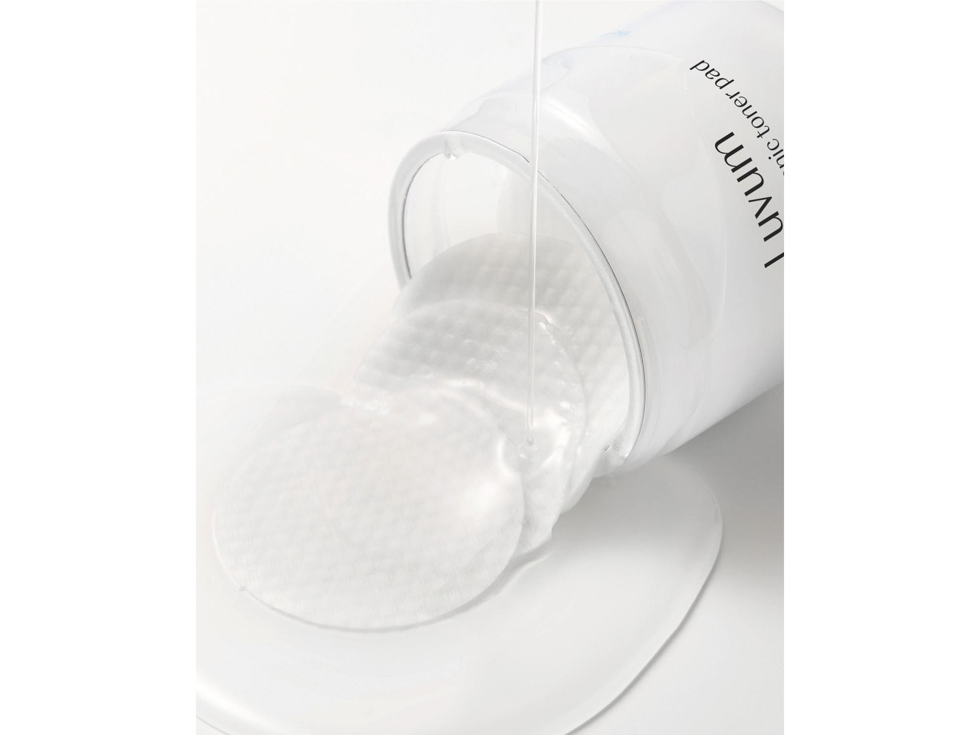 Witch Hazel Hyaluronic Toner Pad — Image 3