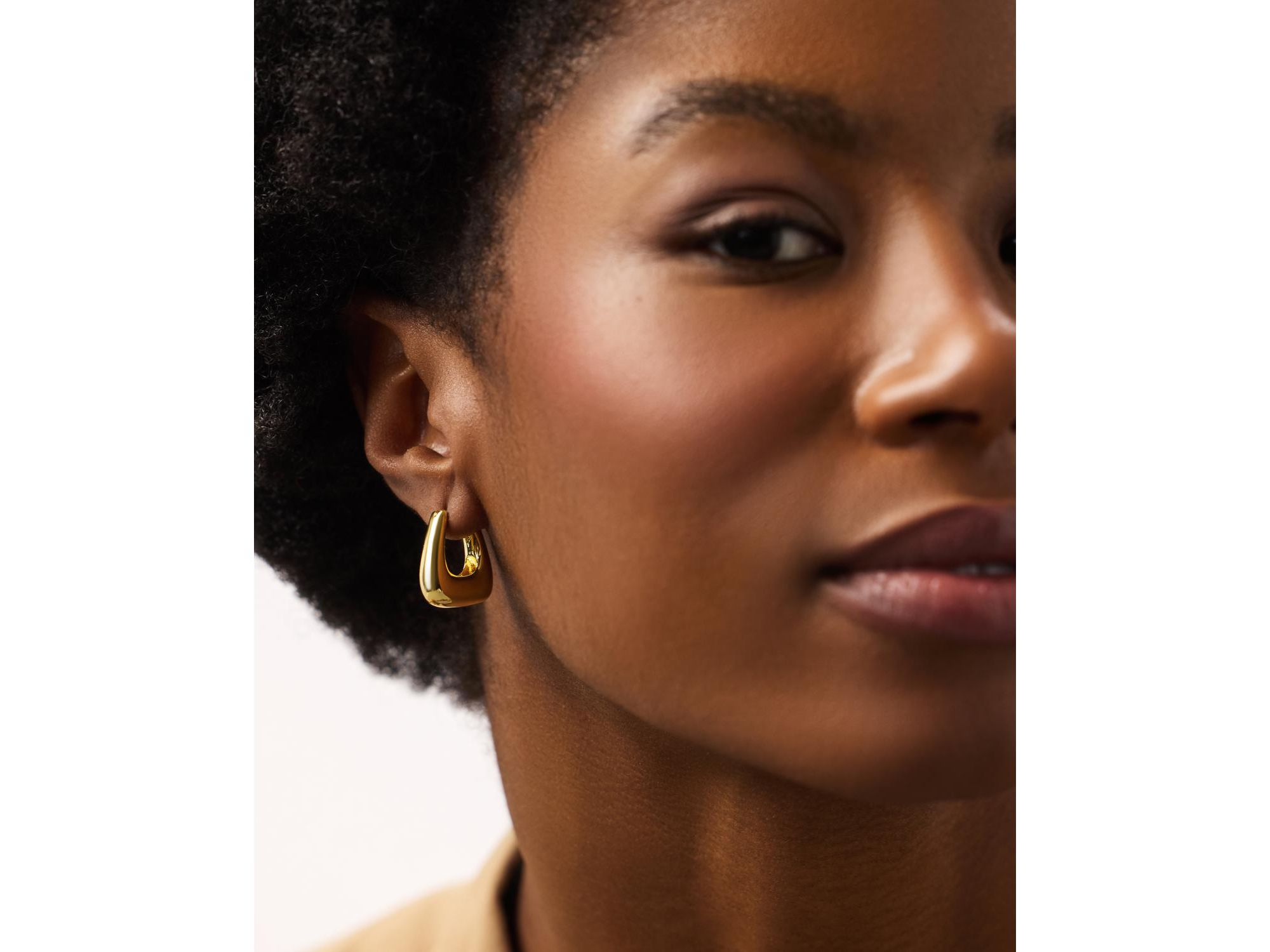 Colene Chunky Gold Hoop Earrings — Image 4