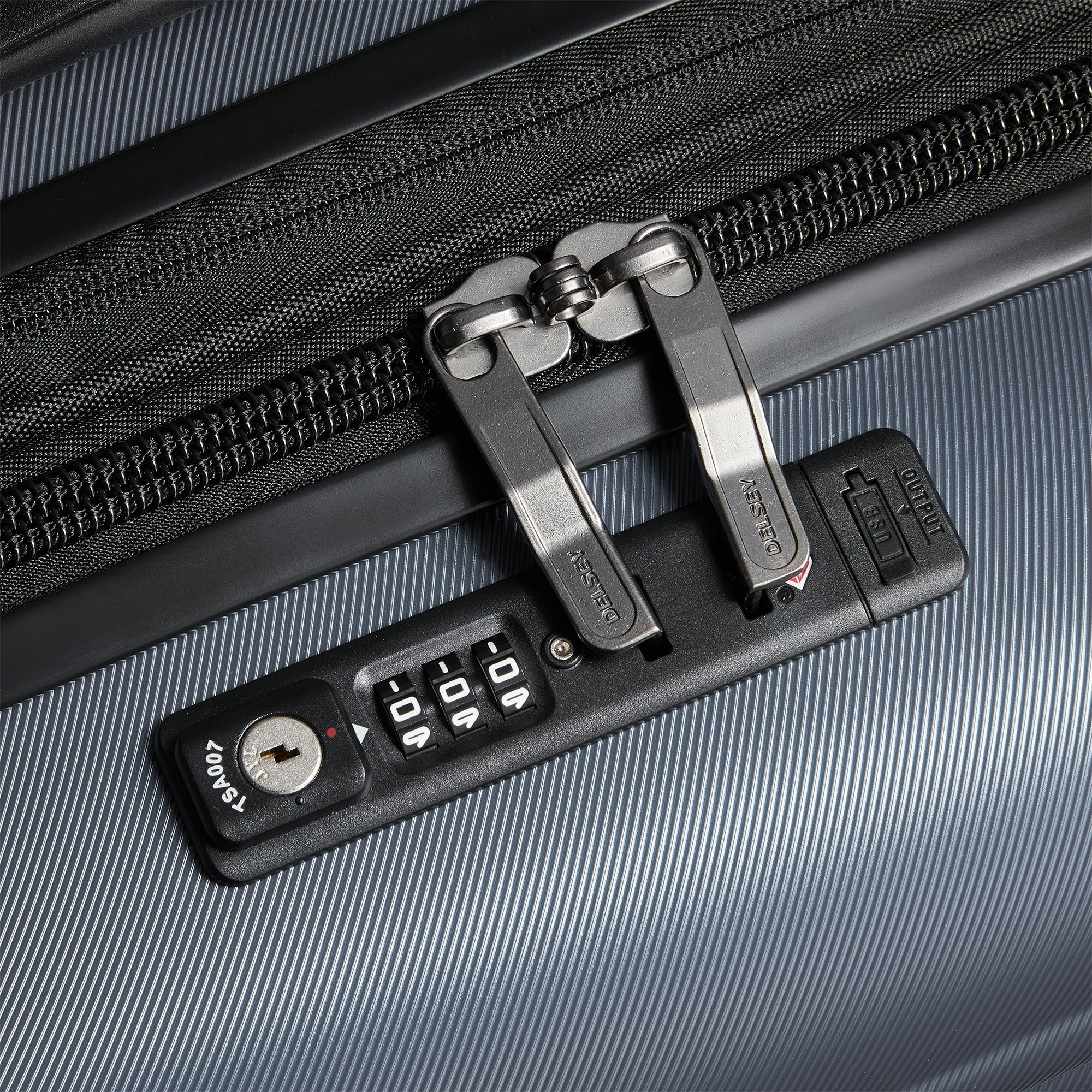 Cruise 3.0 Carry On Expandable Spinner Suitcase — Image 4