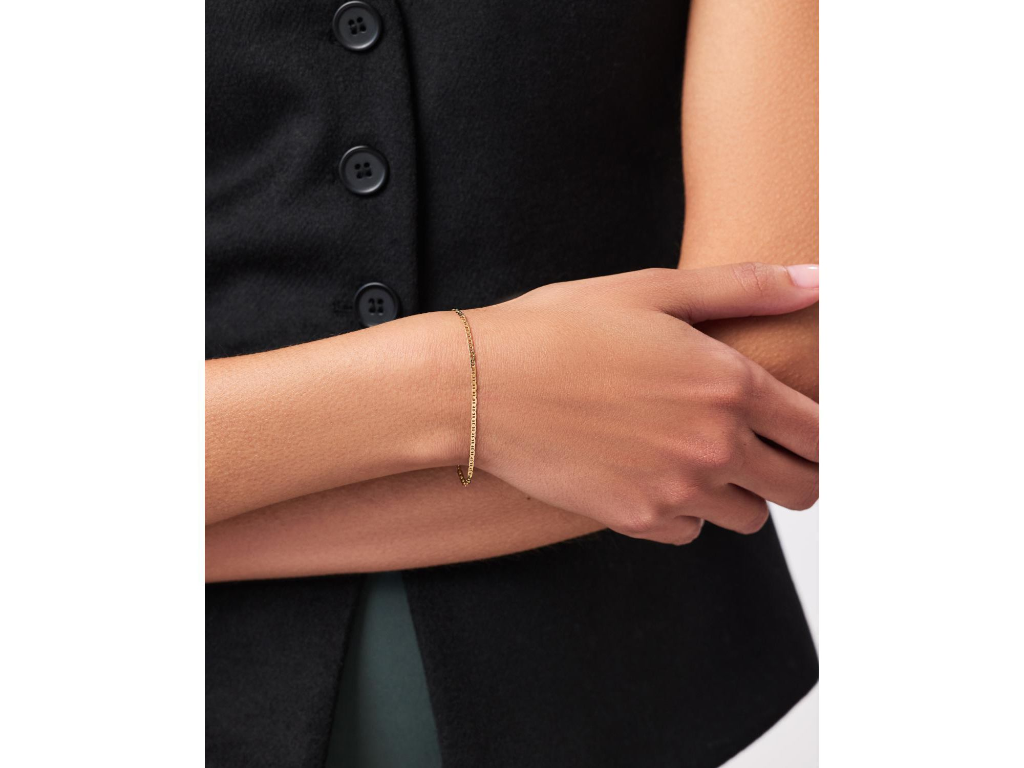 Solid Gold Flat Mariner Chain Bracelet — Image 3