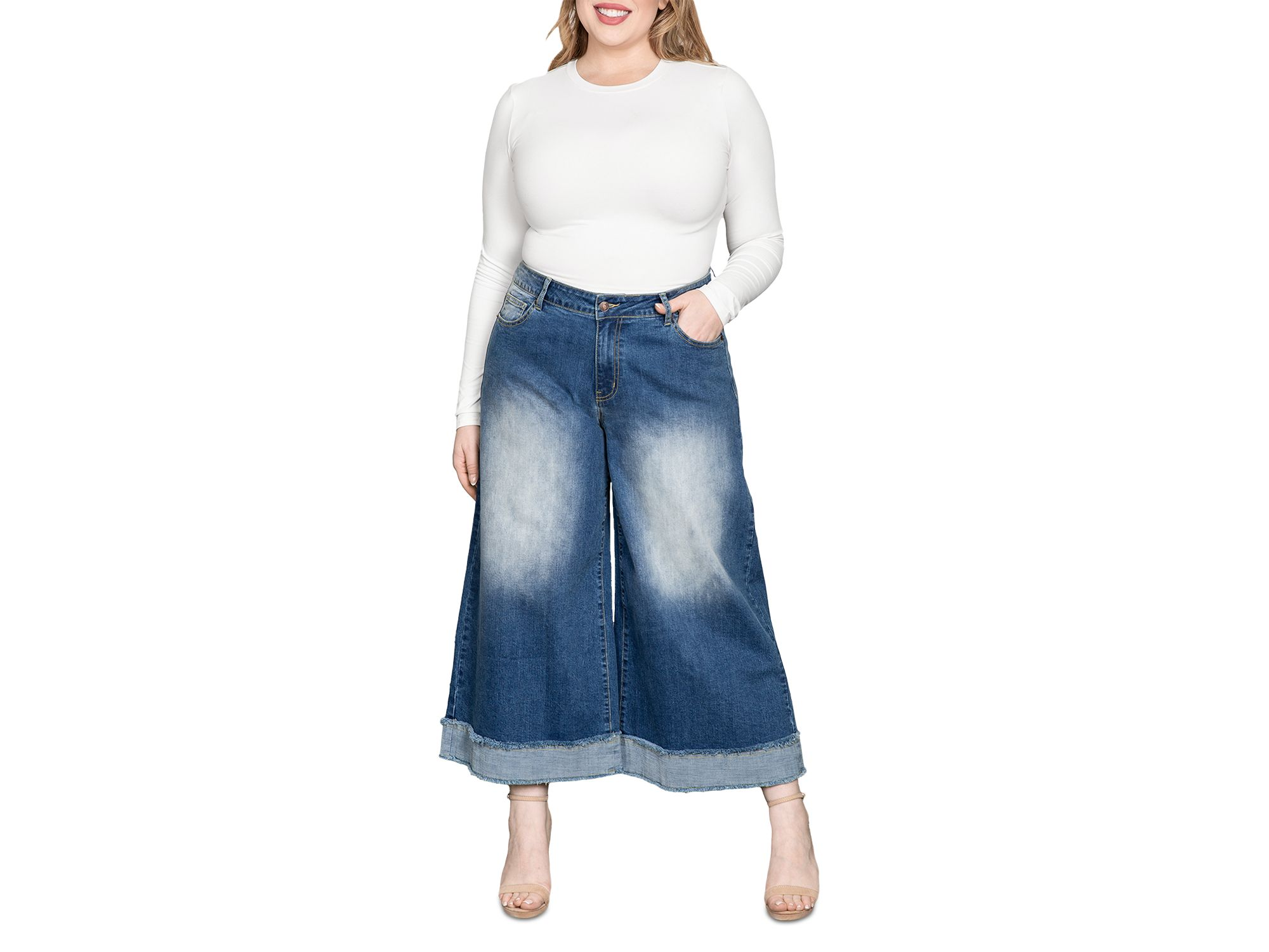 Cropped Wide Leg Jeans in Two Tone — Image 4