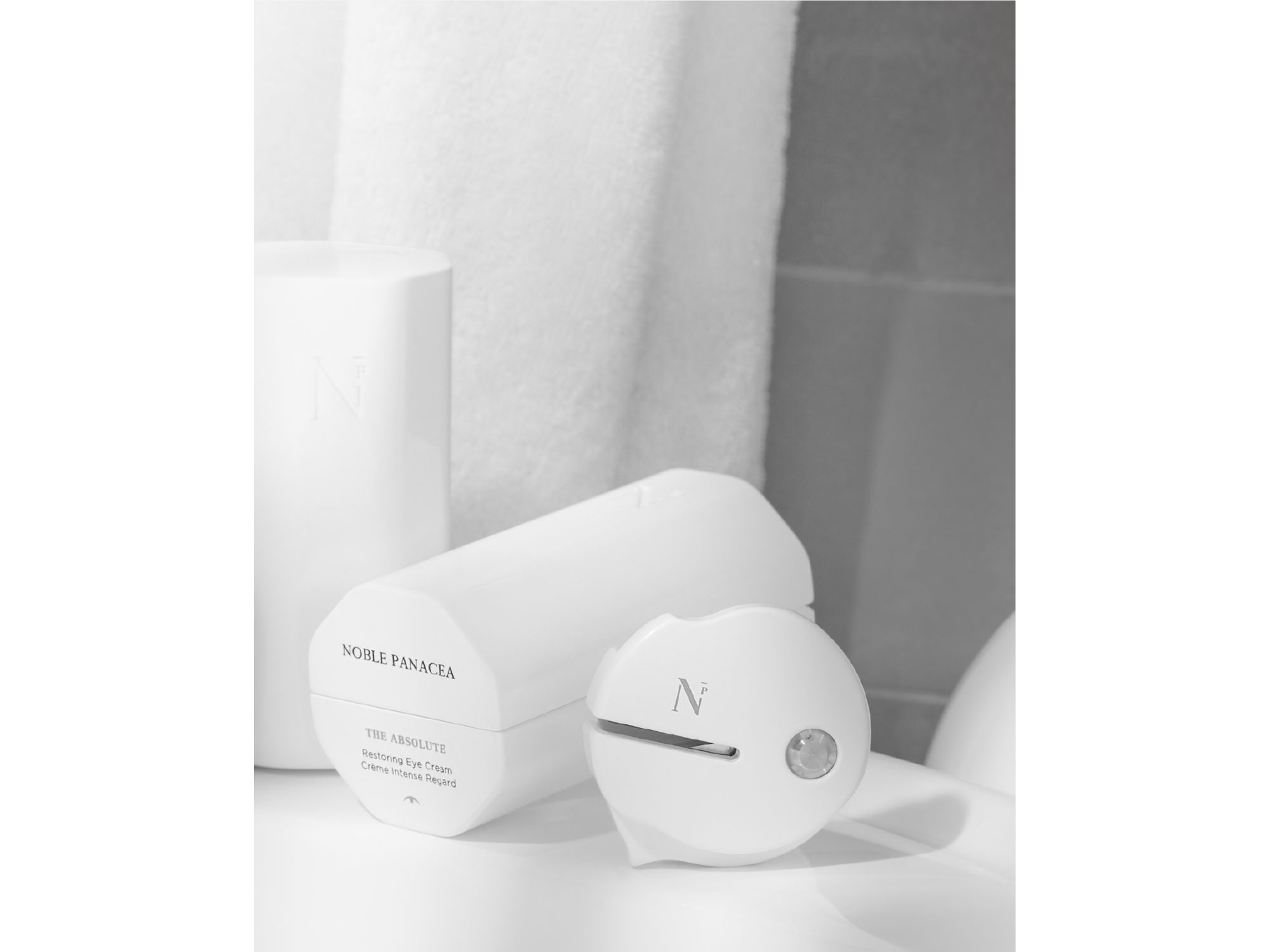 The Absolute Restoring Eye Cream — Image 8