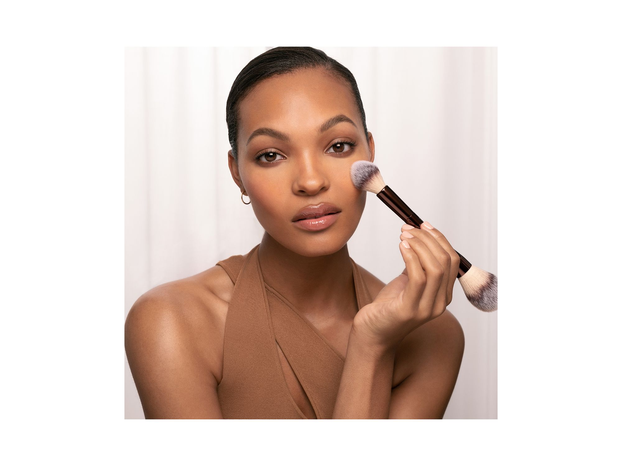 Veil™ Translucent Setting Powder 0.36 oz. — Image 3