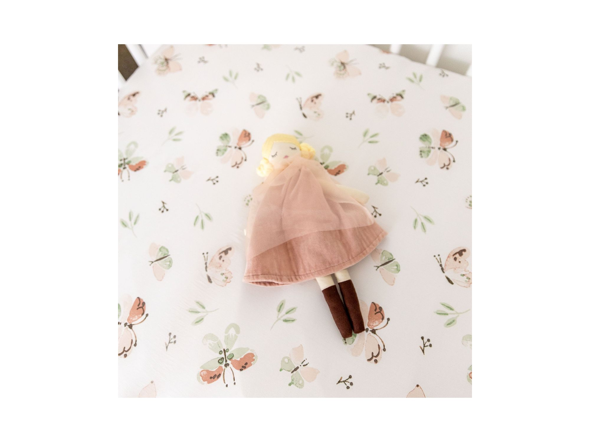 Parker Fitted Crib Sheet — Image 4