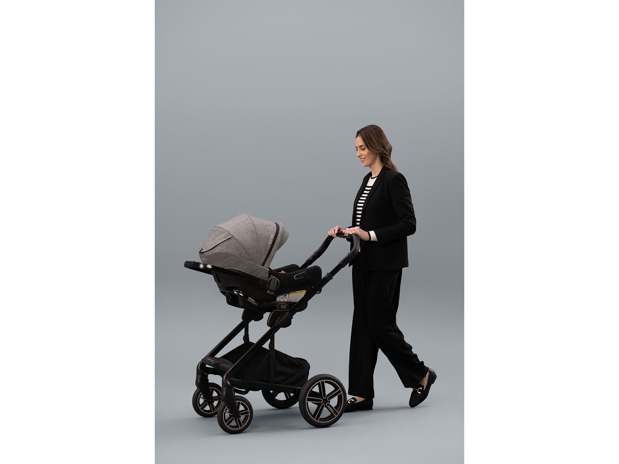 x Bloomingdale's MIXX Next + PIPA AIRE RX Travel System - Exclusive — Image 6