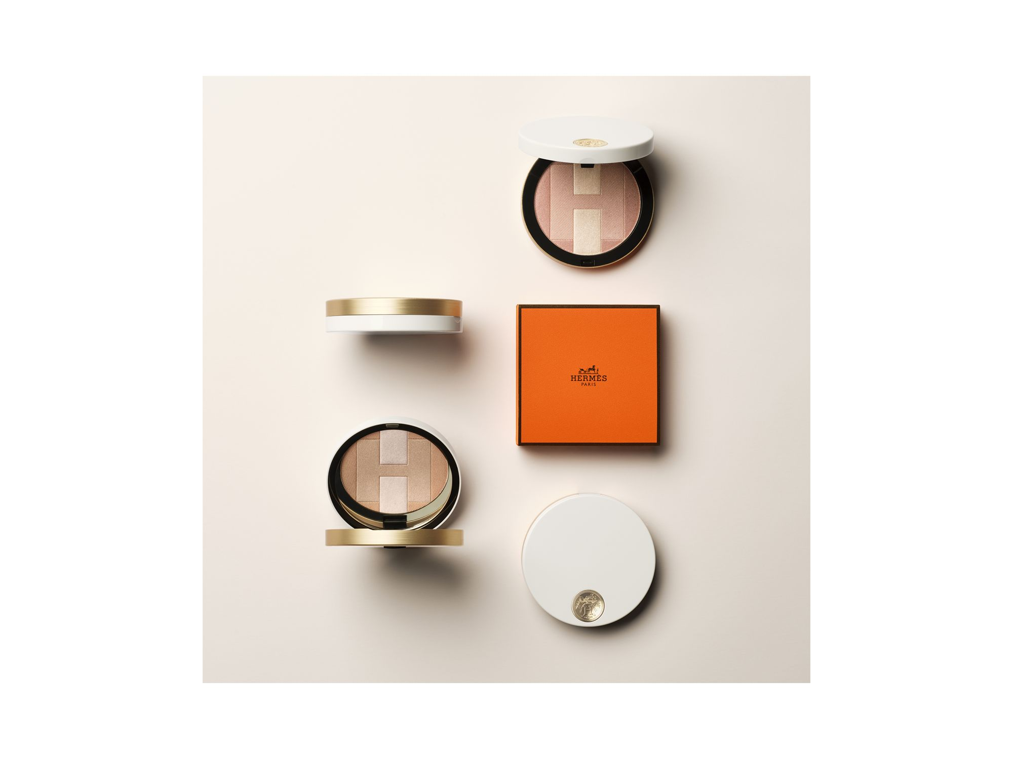 Plein Air H Trio Iridescent Mineral Powder & Refill — Image 5