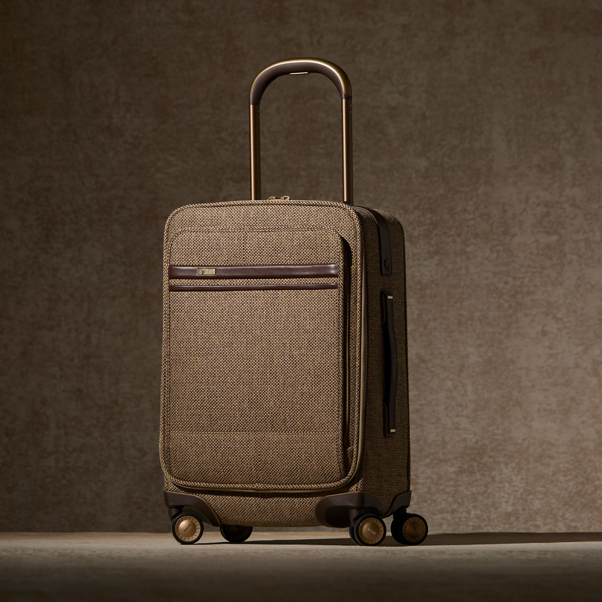 Tweed Collection 22" Wheeled Carry On Suitcase — Image 9