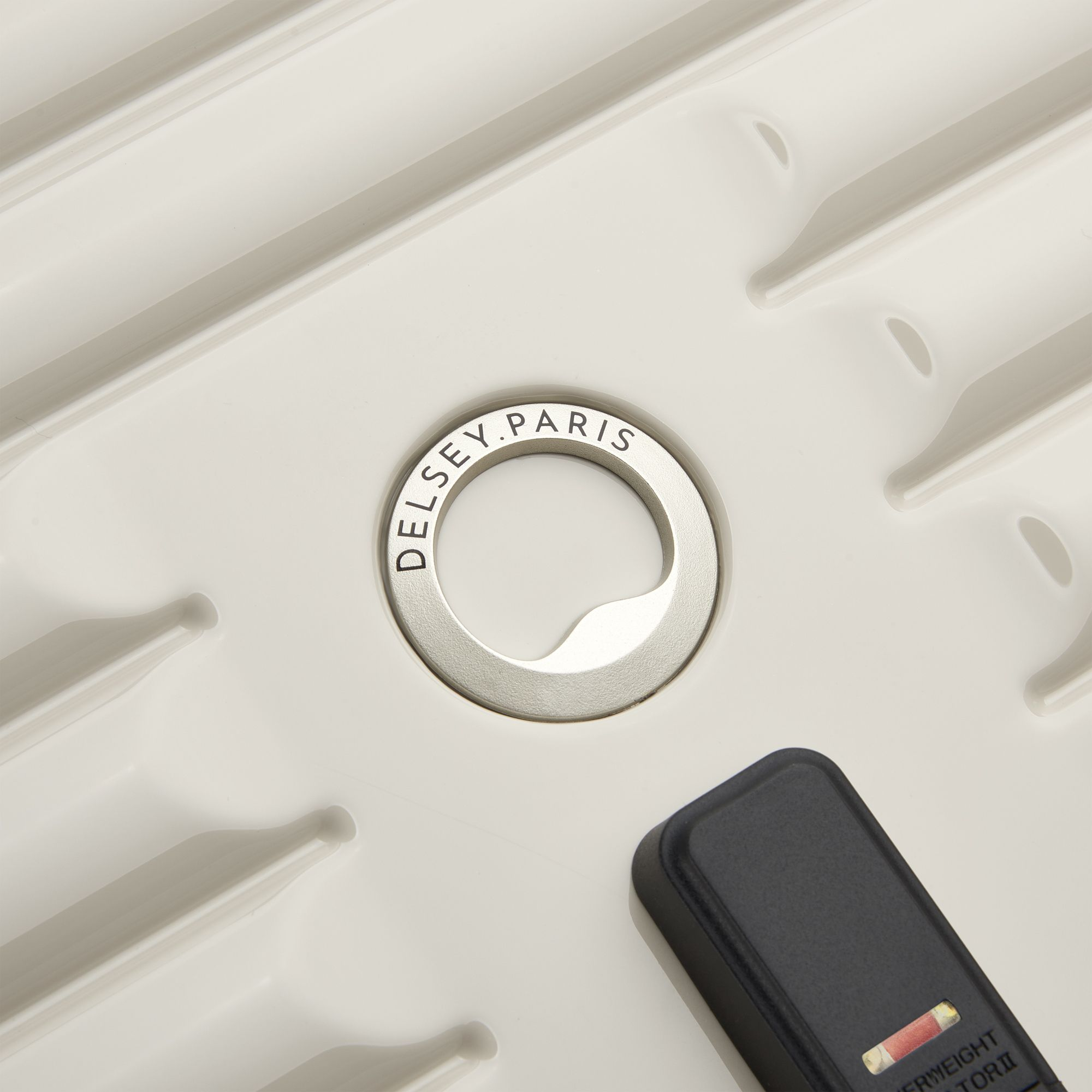 Cruise 3.0 26" Spinner Trunk — Image 8