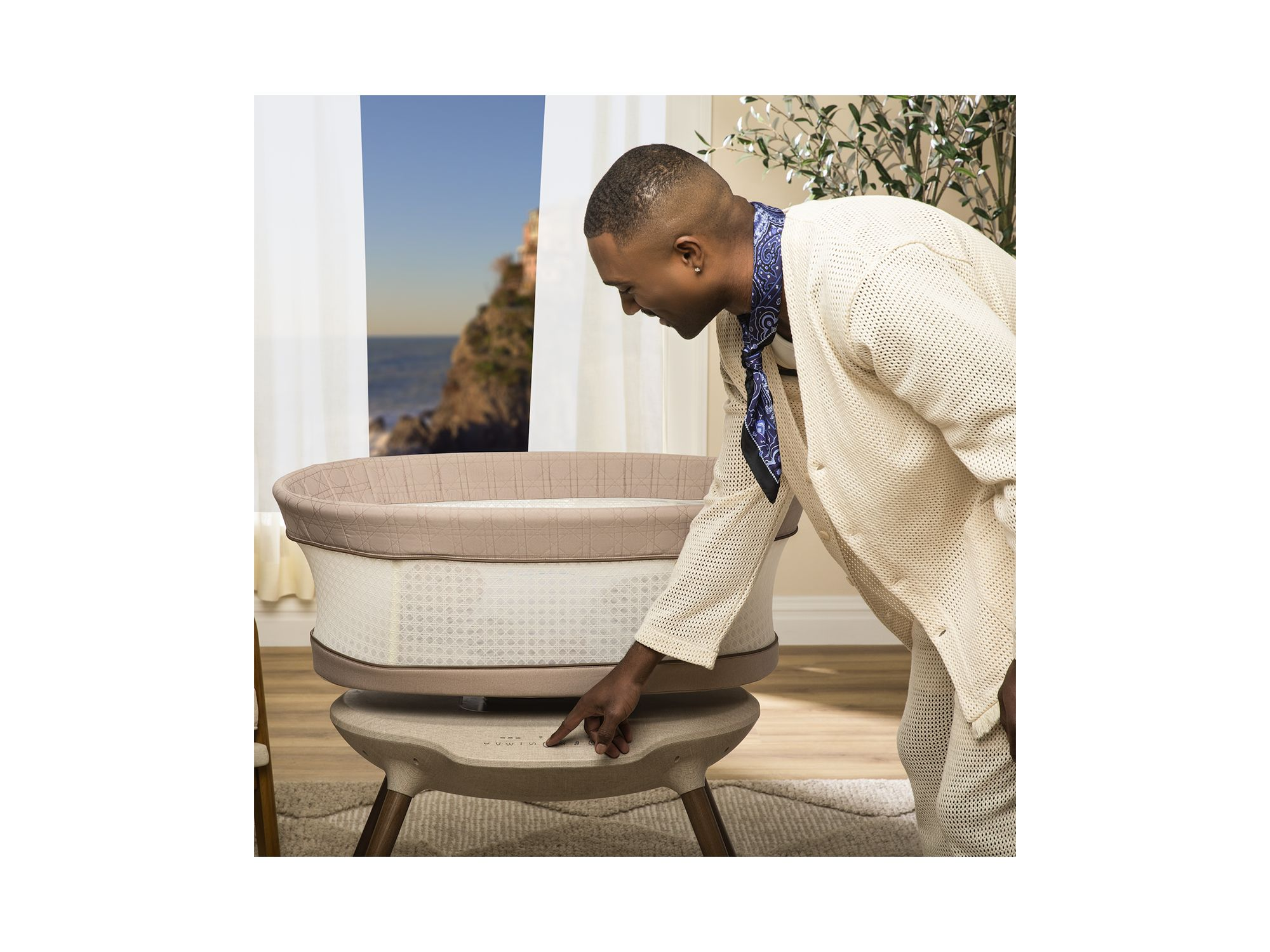 Starling Smart Bassinet — Image 3