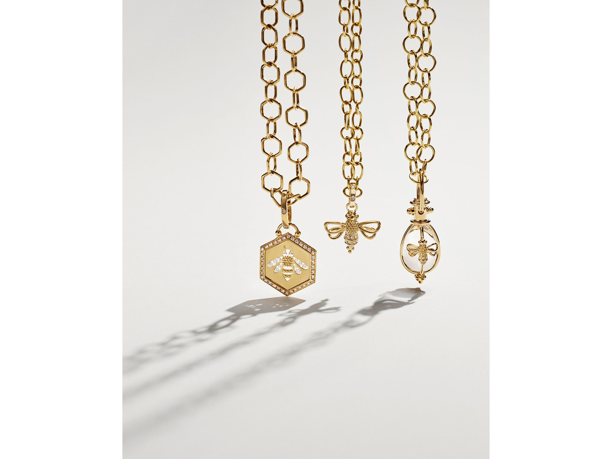 18K Yellow Gold Diamond Bee Pendant — Image 3