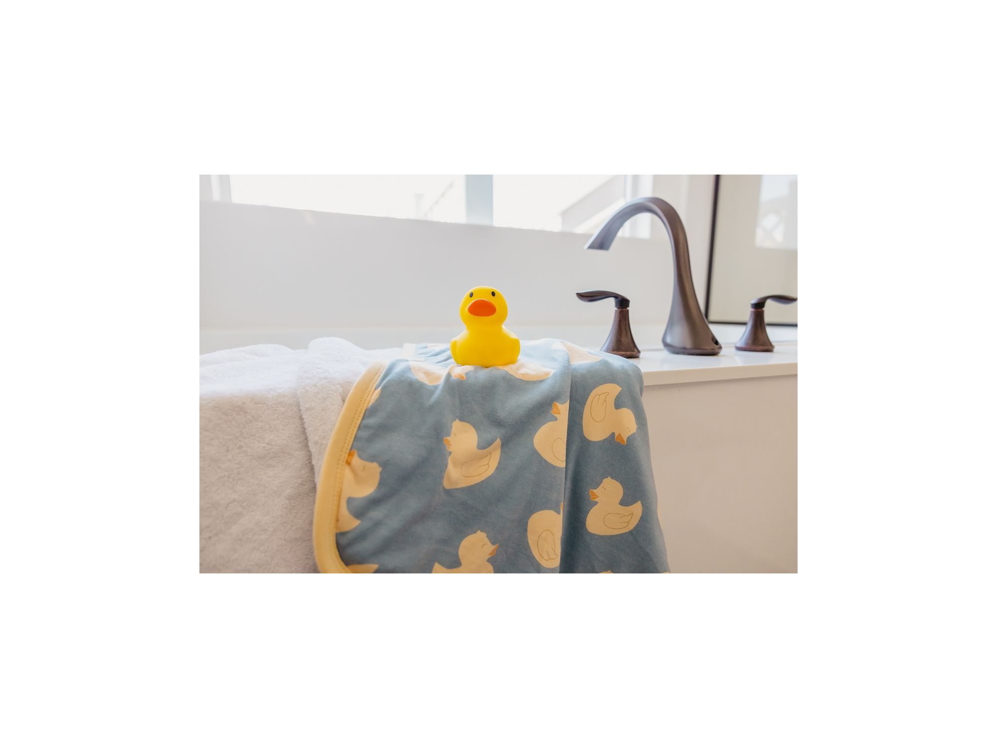 Ducky Premium Hooded Towel — Image 7