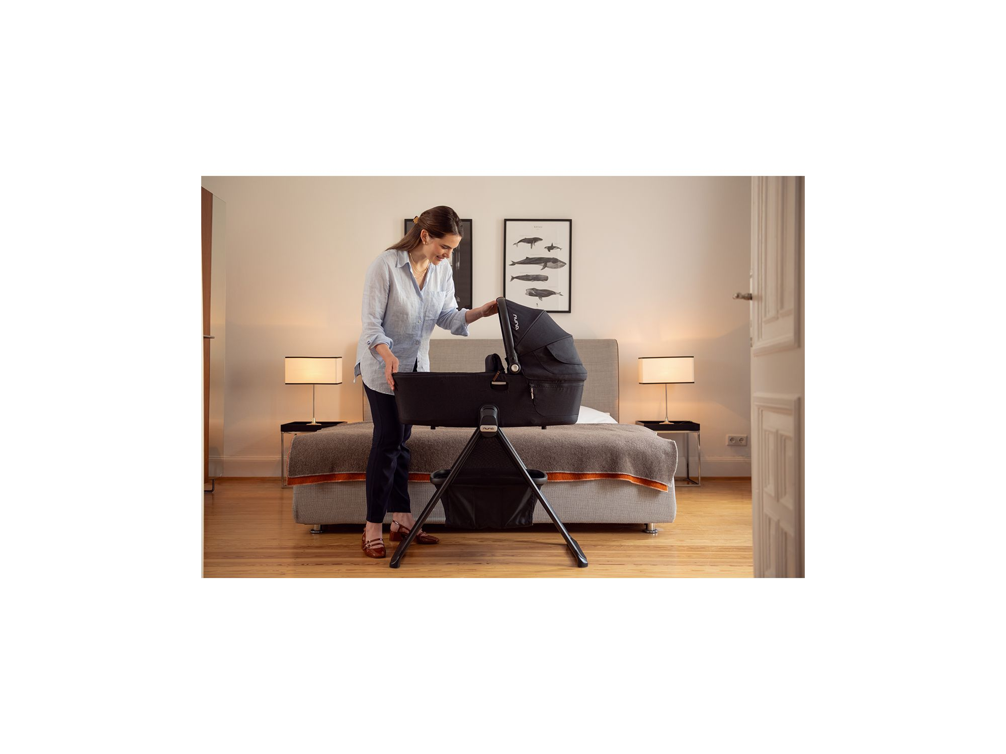 DEMI™ Next Bassinet and Stand — Image 3