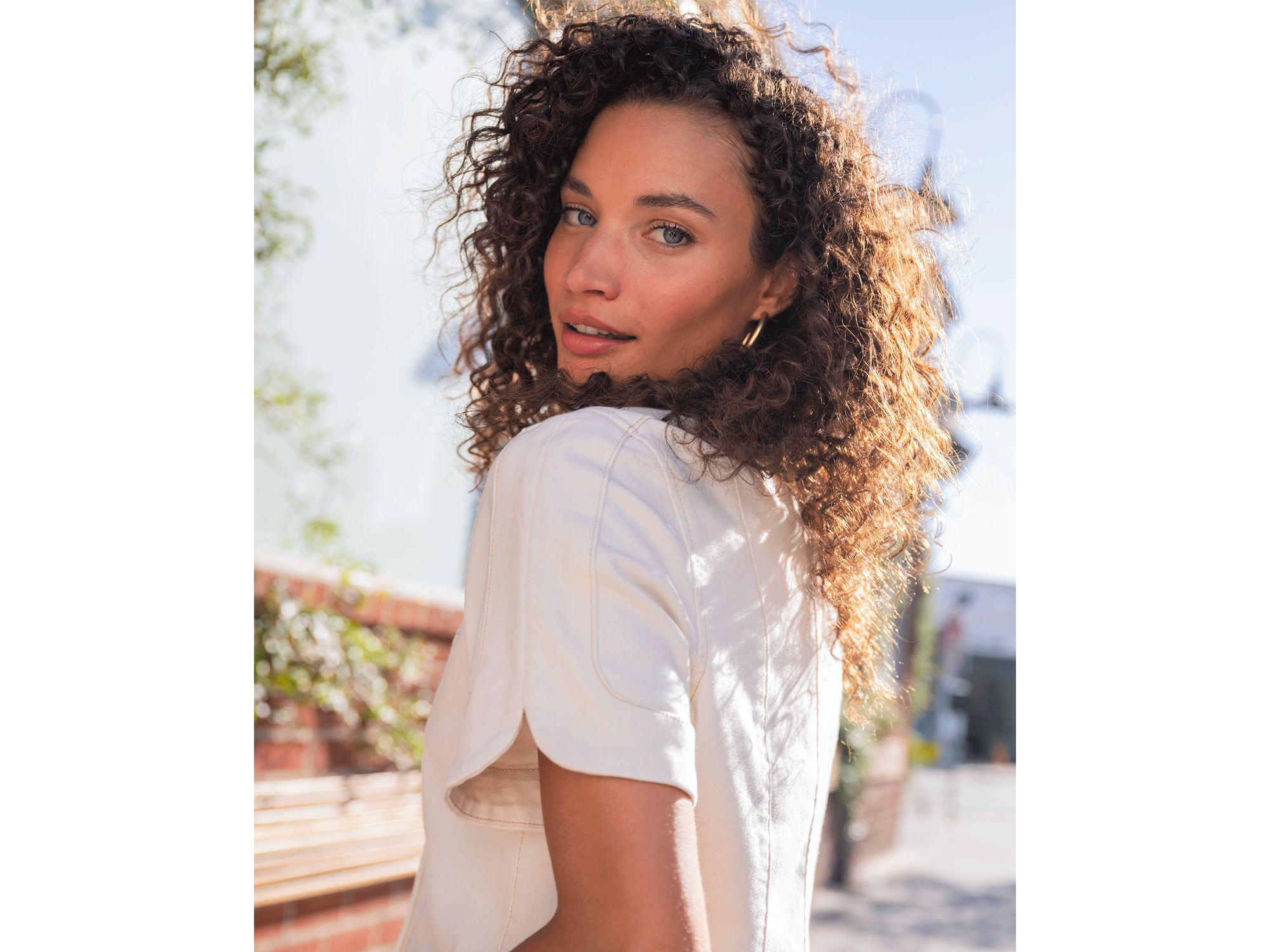 Collarless Short Sleeve Cropped Jacket — Image 3