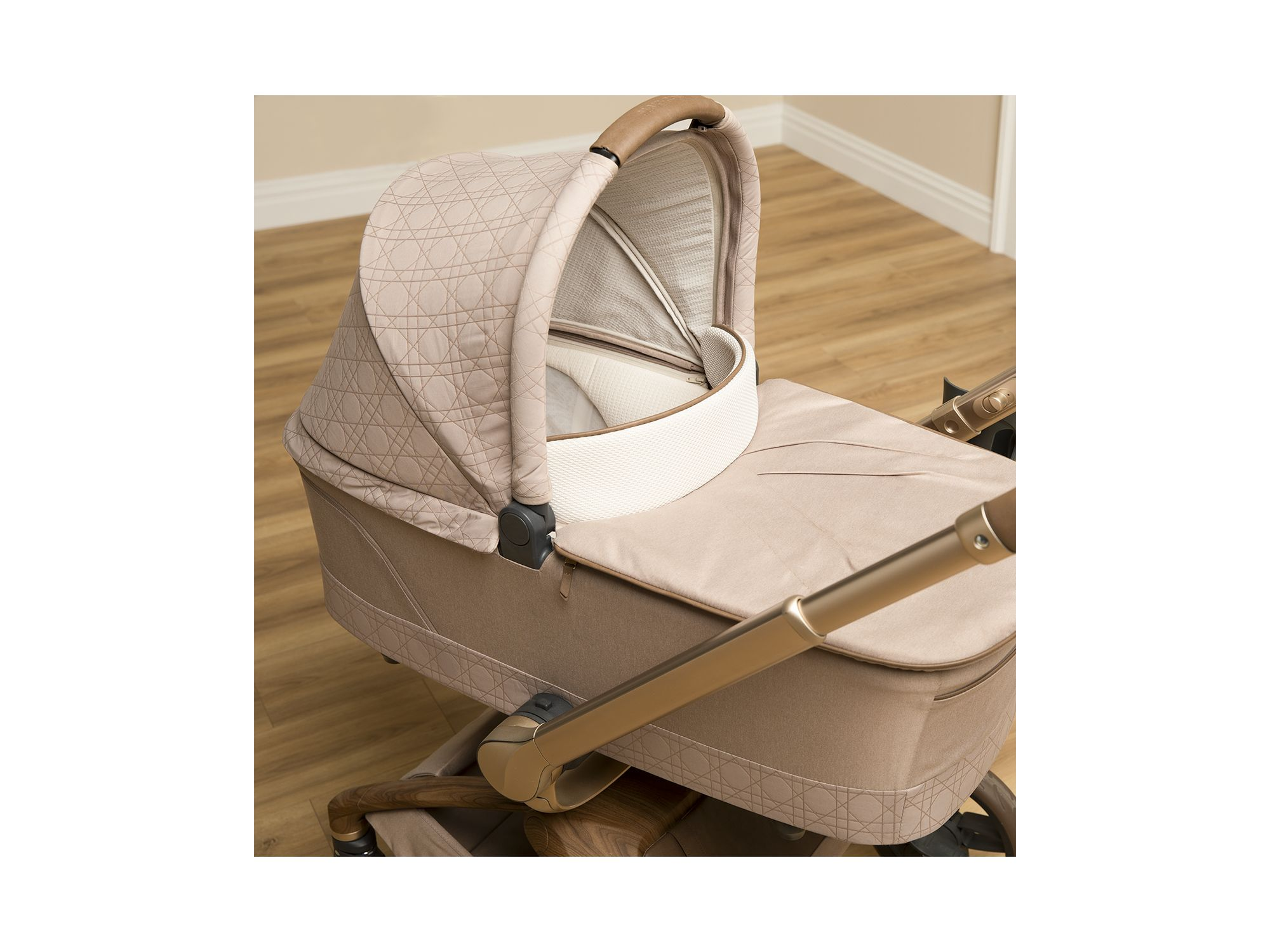 Carriage Accessory — Image 4