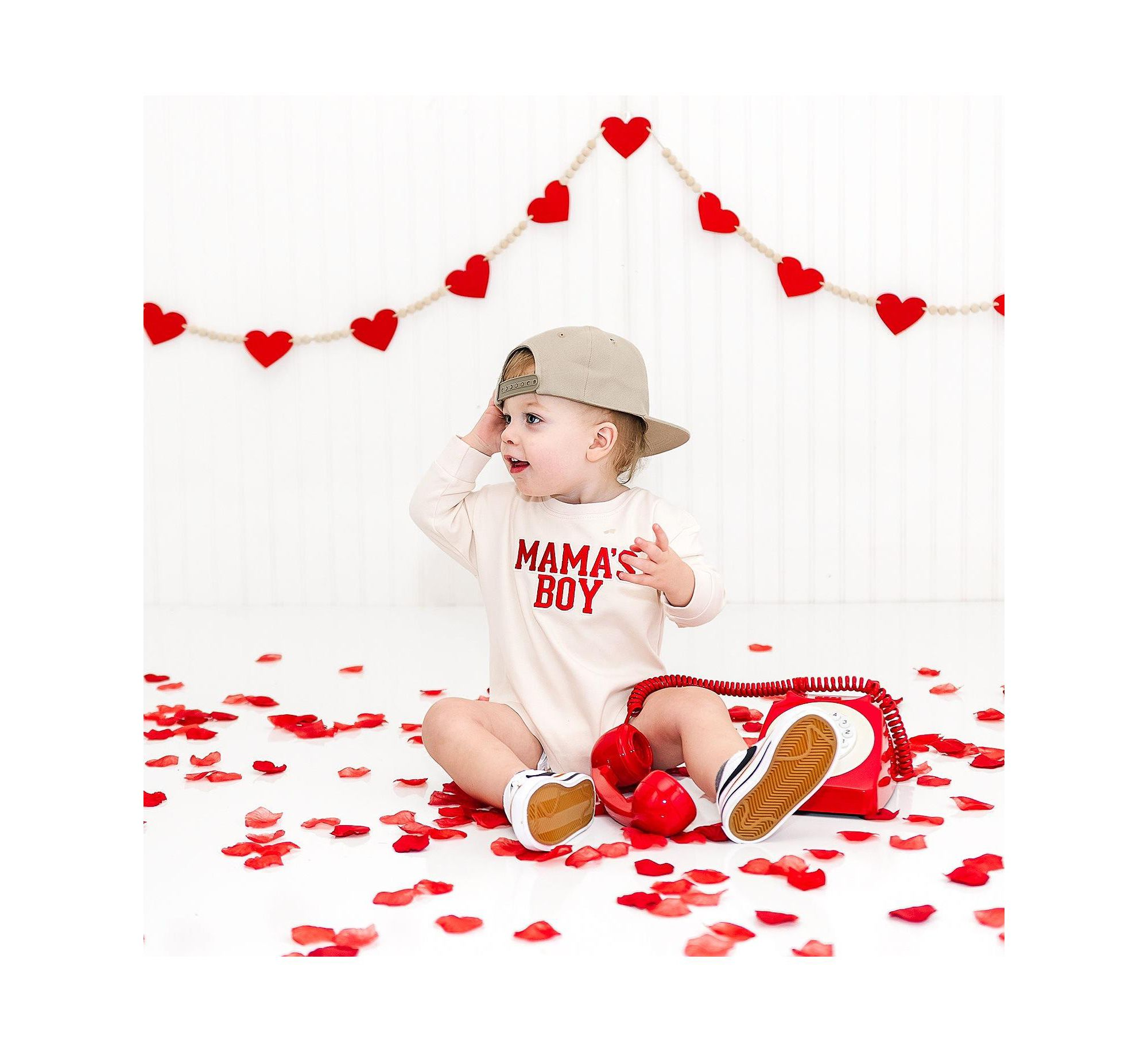 Boys' Mama's Boy Varsity Patch Valentine's Day Long Sleeve Romper - Baby — Image 3