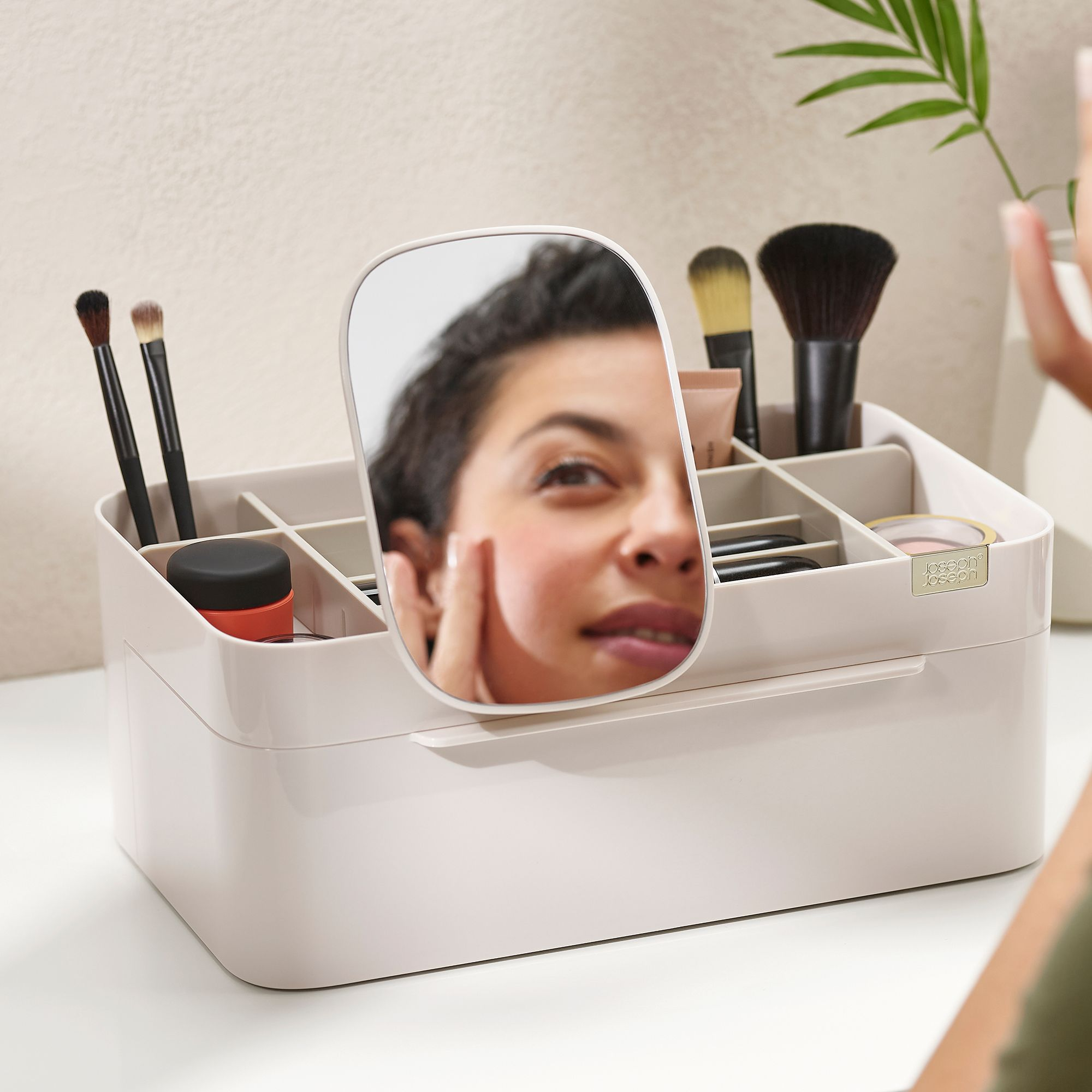 Viva Large Cosmetic Organizer with Removable Mirror, Shell — Image 3