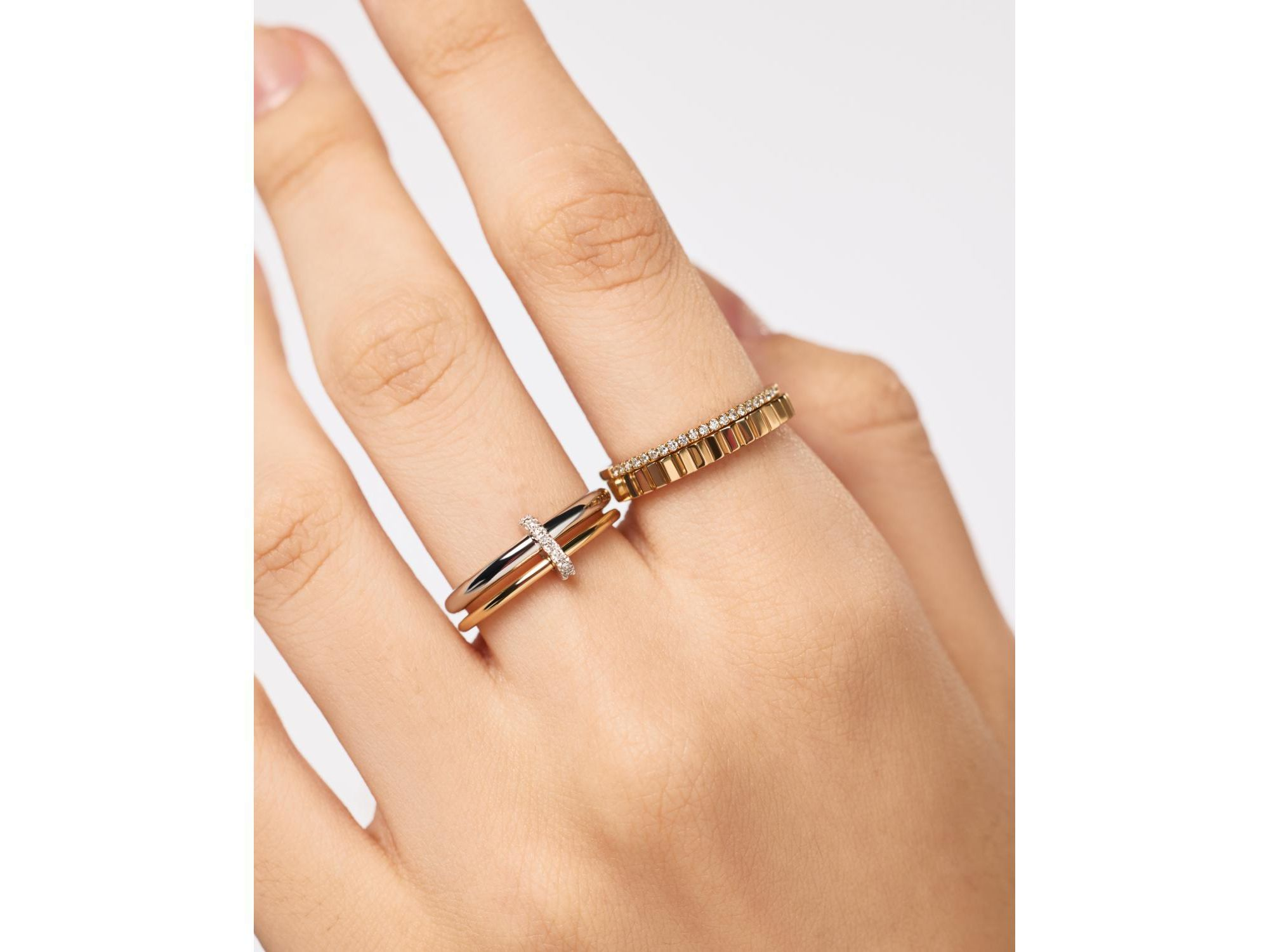 Solid Gold Two Tone Lab Grown Diamond Link Ring — Image 3