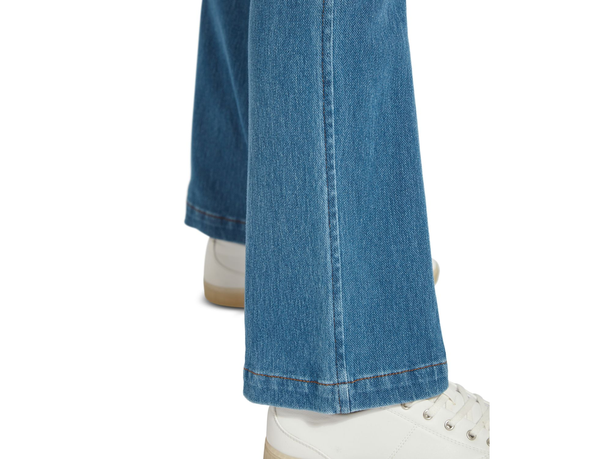 Baby Bootcut Jeans in Mid Wash — Image 3