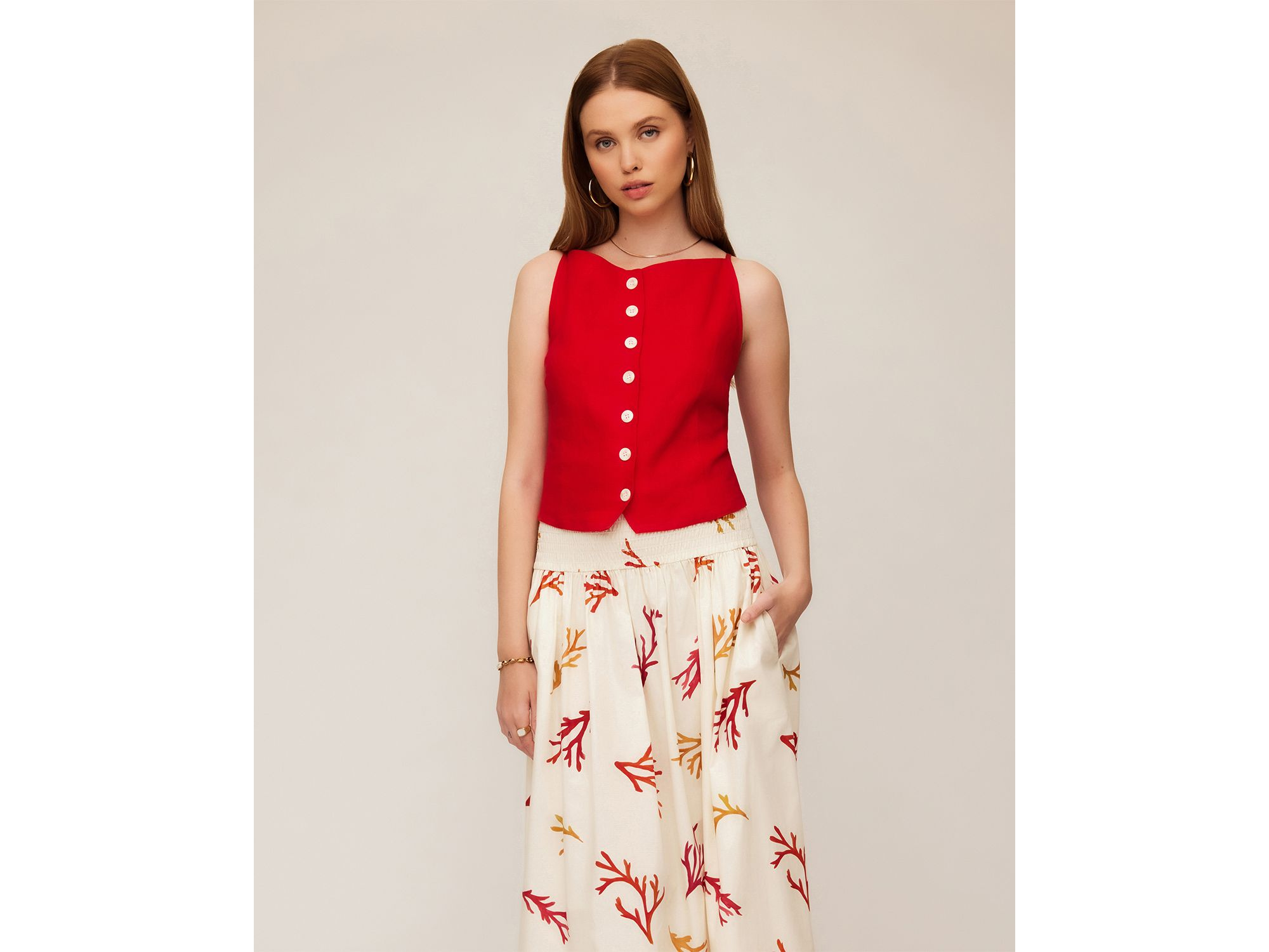 Elis Sleeveless Button Up Linen Top — Image 5