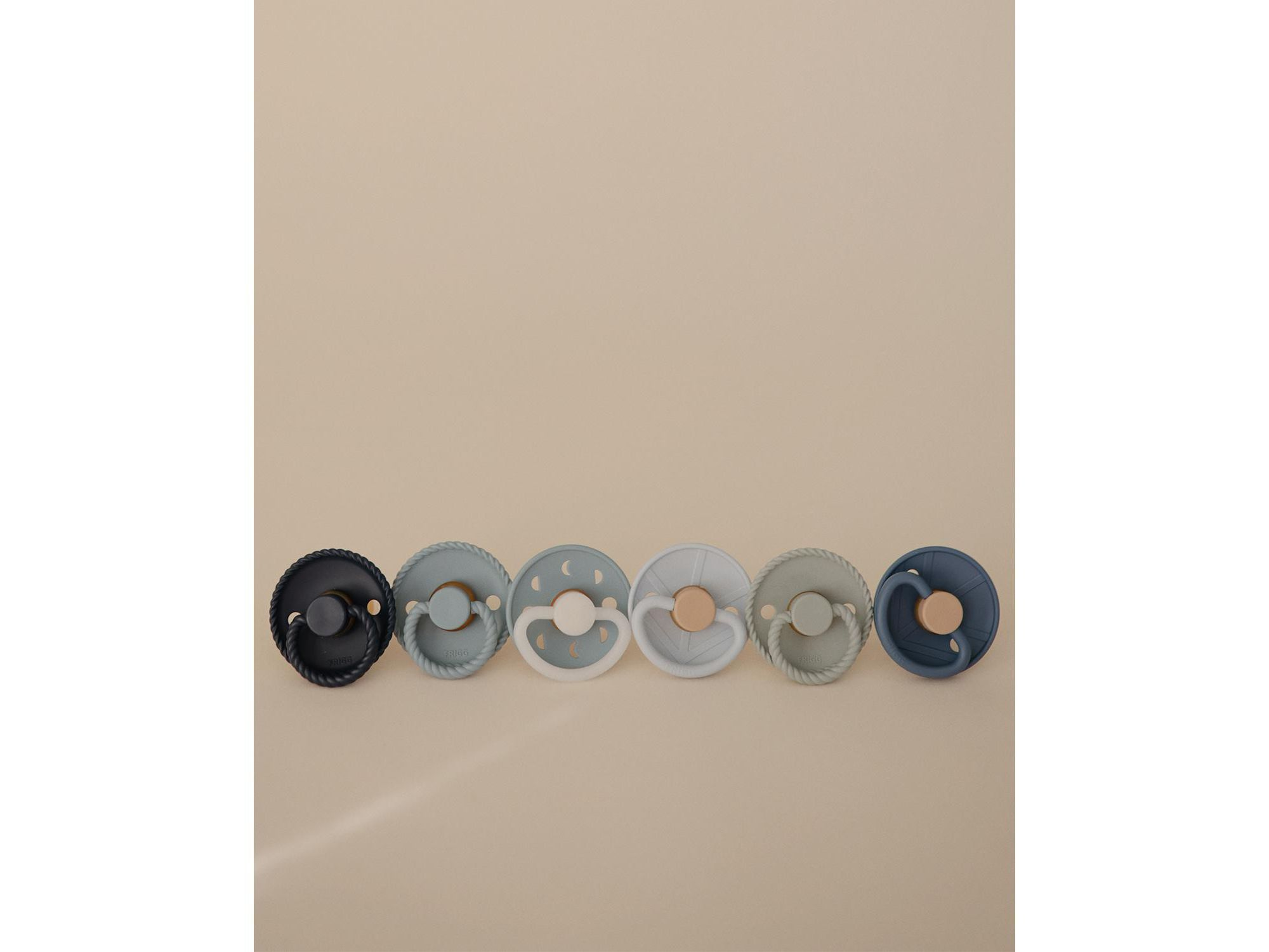 FRIGG 6-Pack Endless Sea Rubber Pacifiers — Image 3