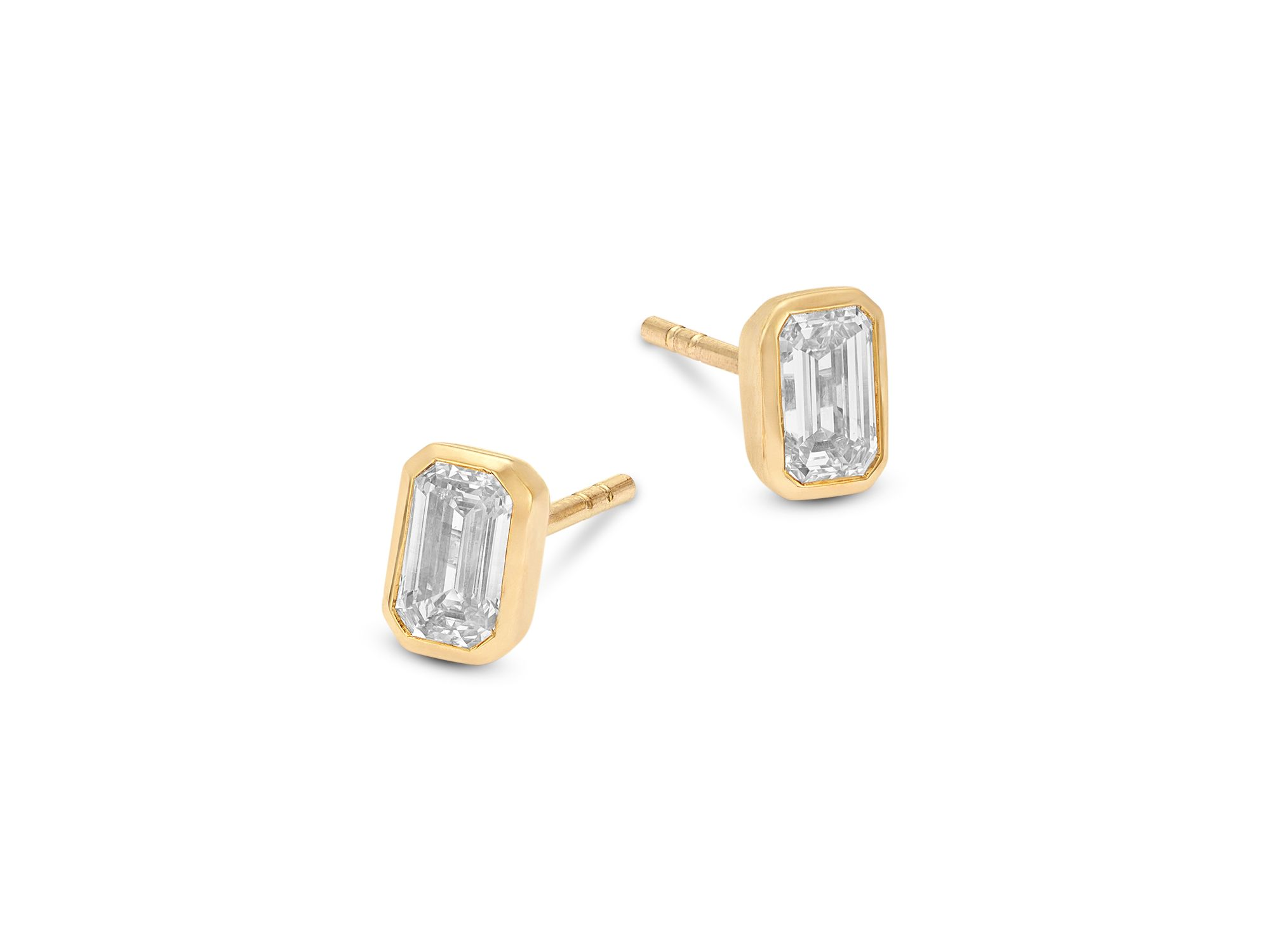 Luxe Collection Certified Lab Grown Diamond Emerald Bezel Stud Earrings in 14K Yellow Gold, 0.75 tcw — Image 3