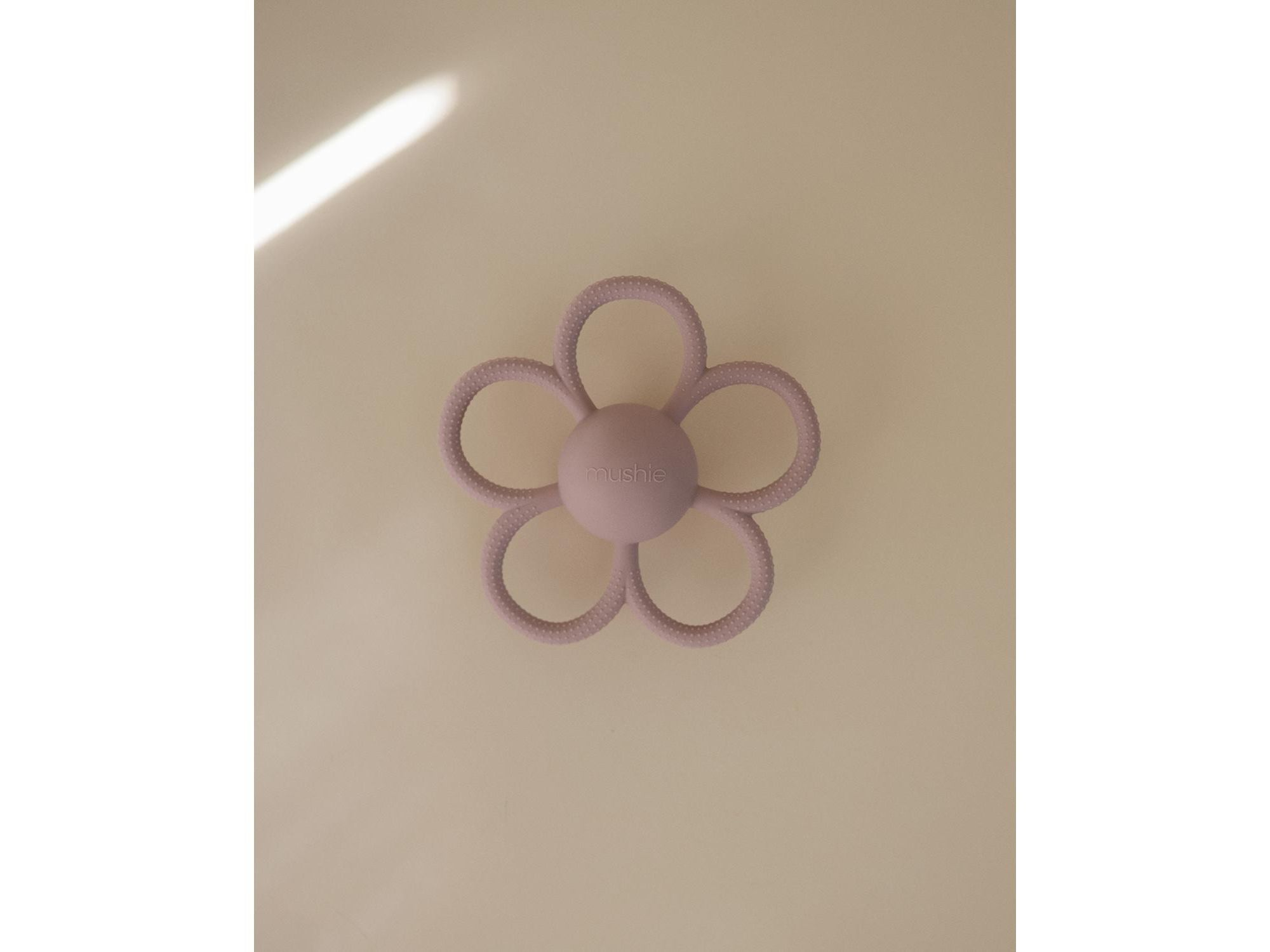 Daisy Rattle Teether — Image 3